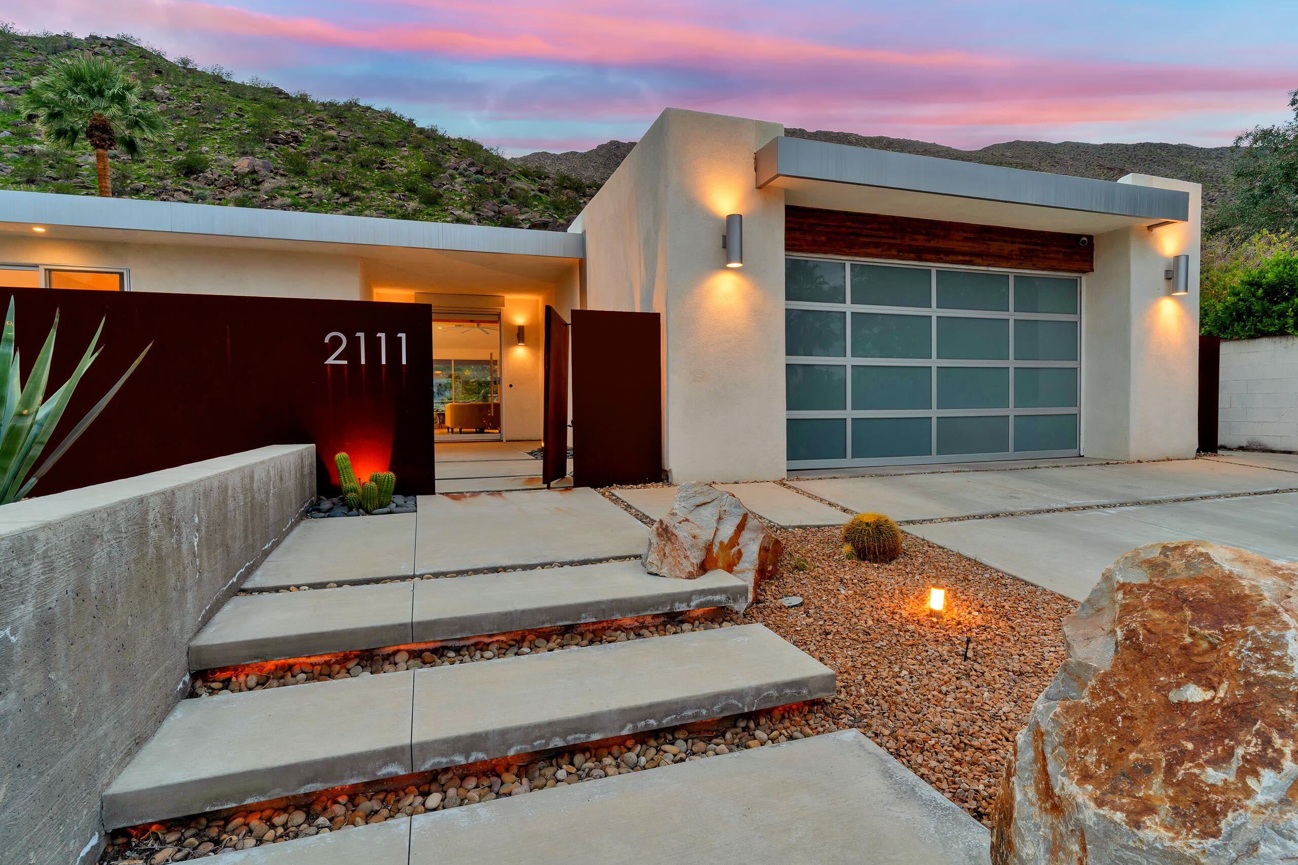 2111 S Camino Barranca