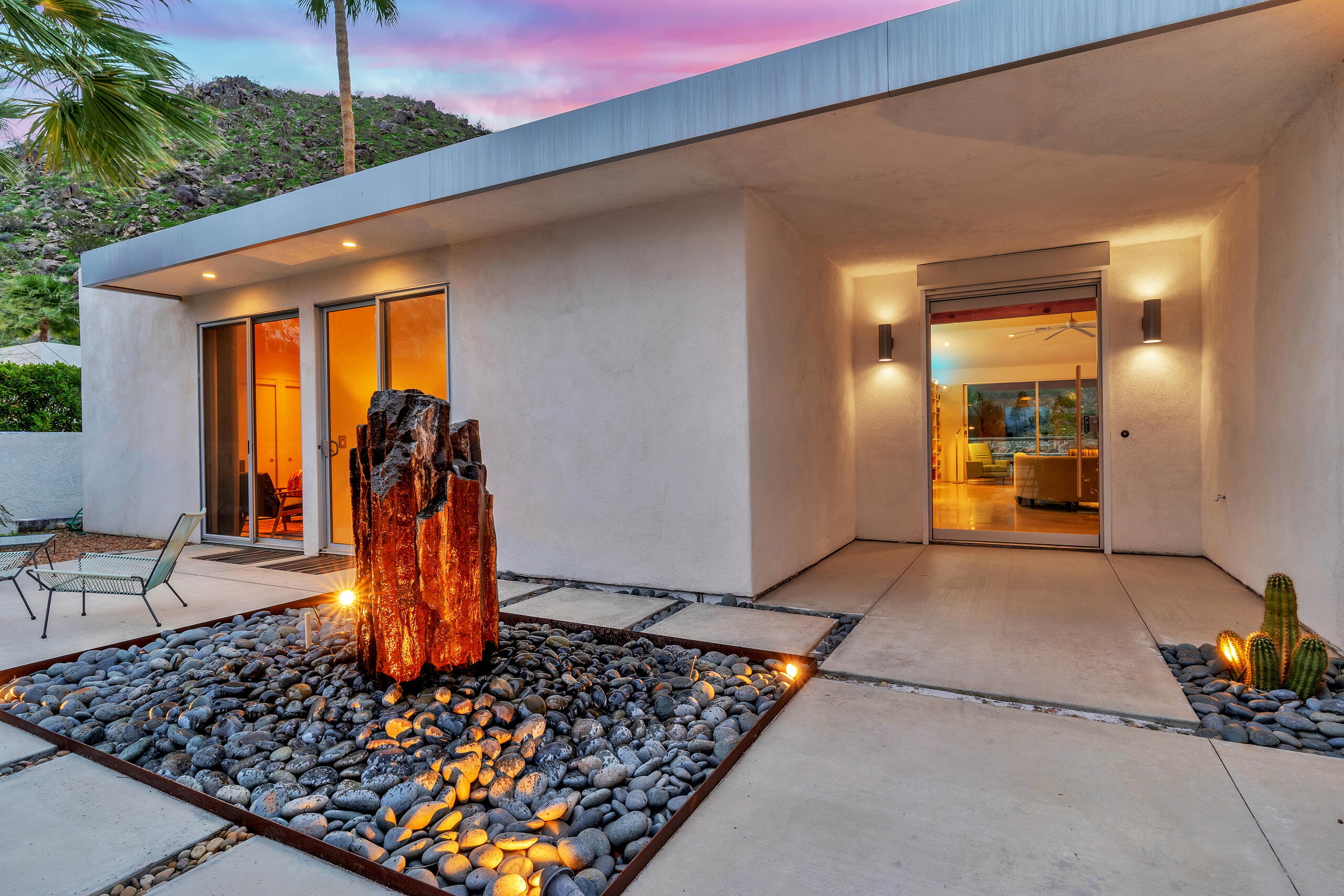 2111 S Camino Barranca