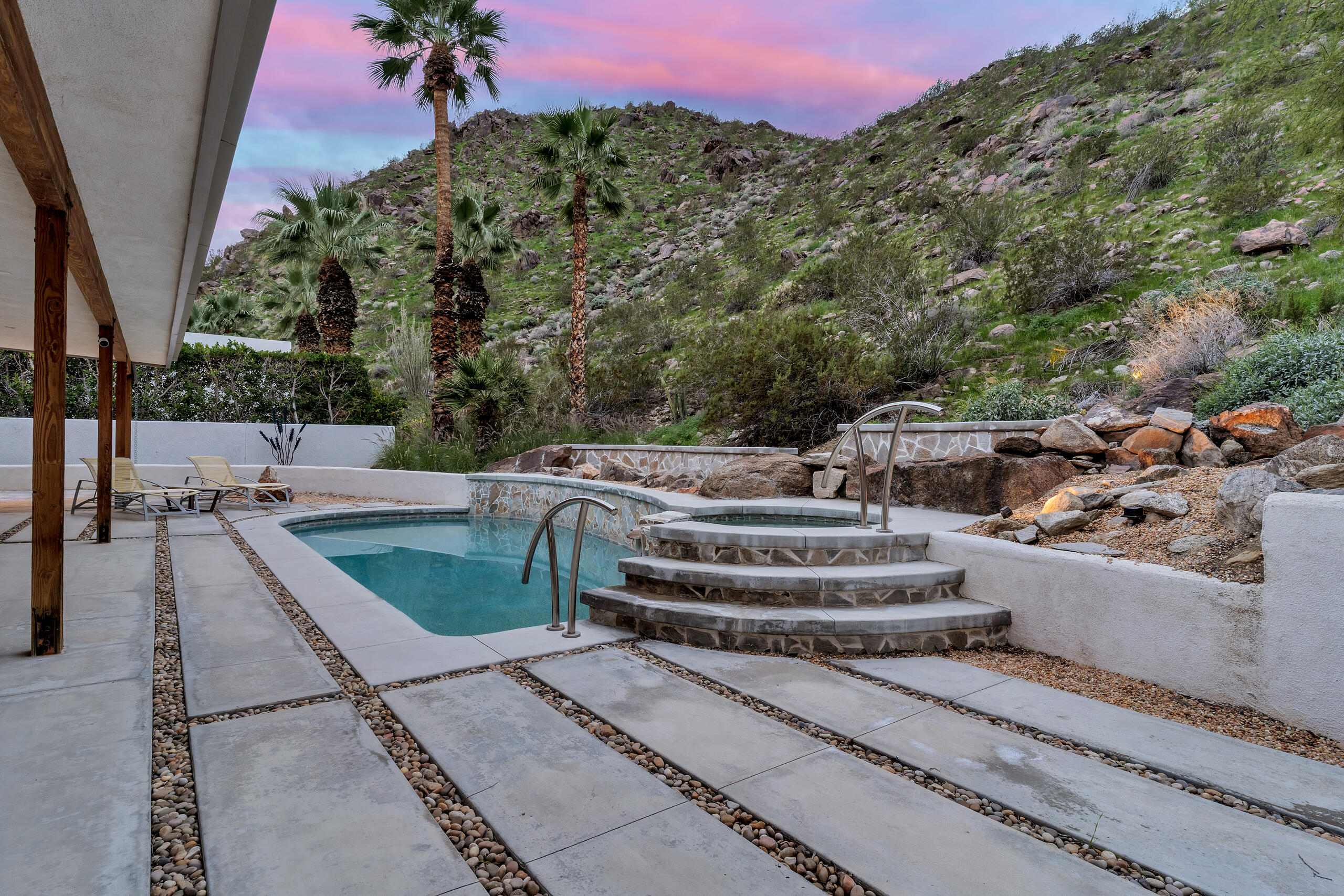 2111 S Camino Barranca