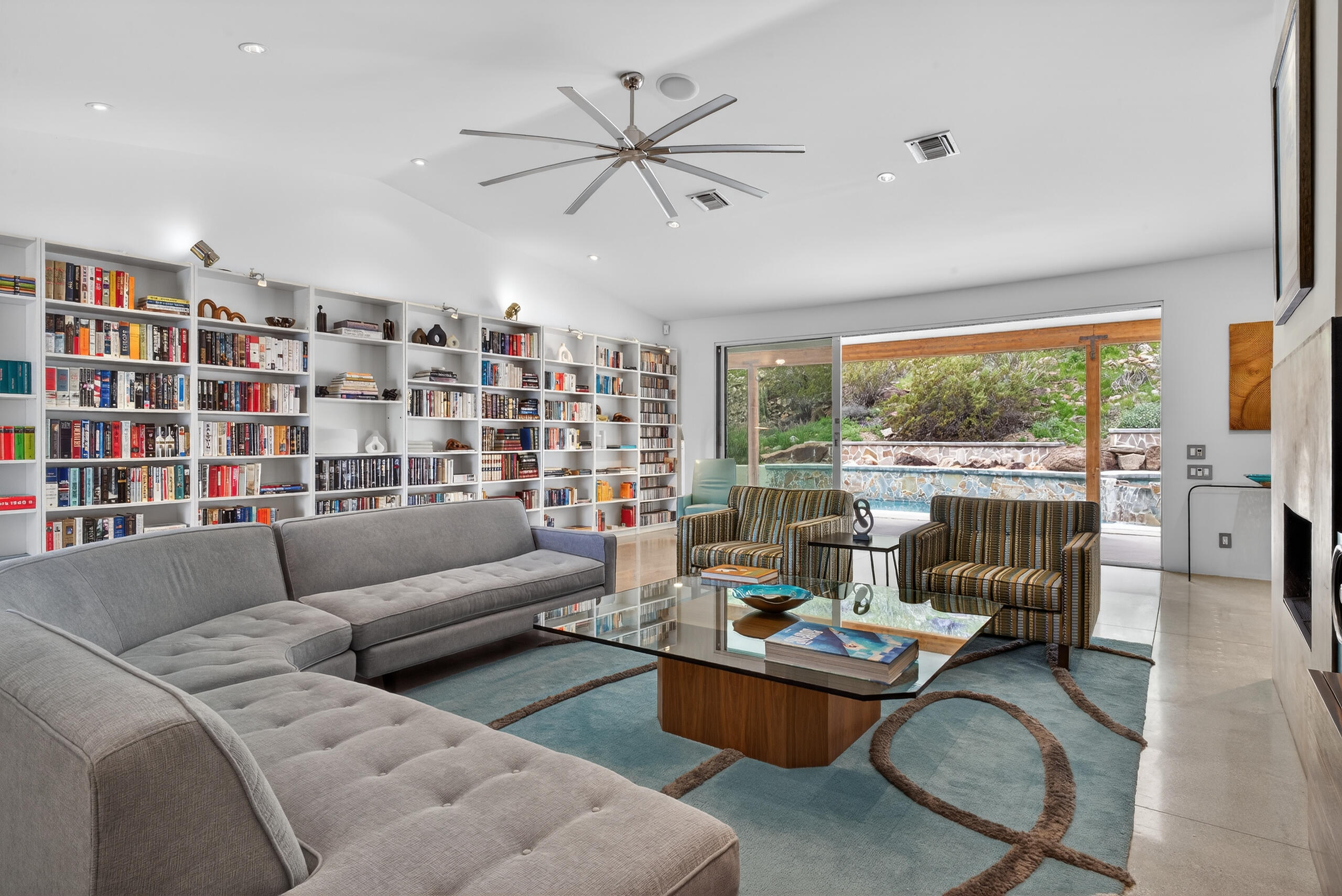 2111 S Camino Barranca