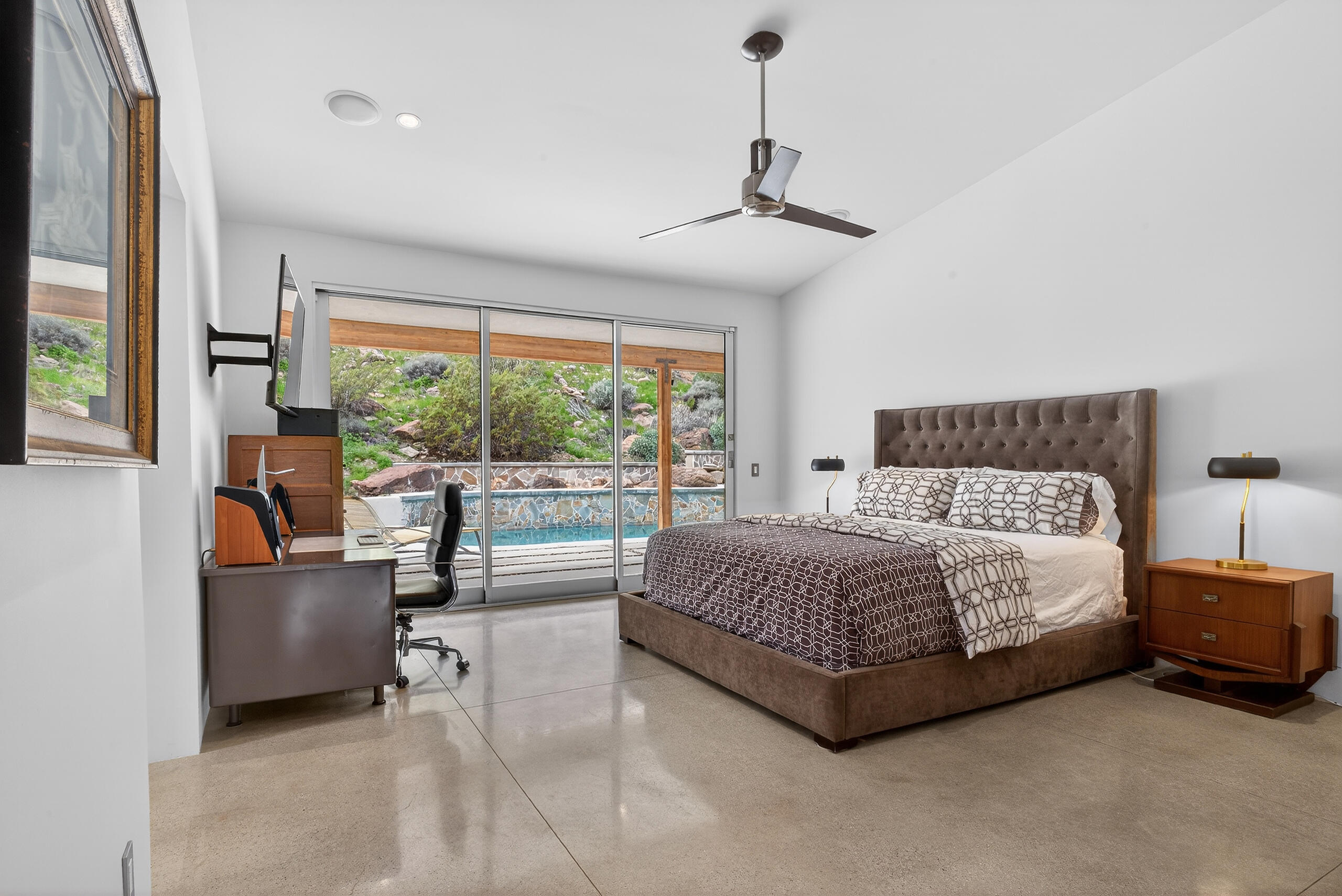 2111 S Camino Barranca