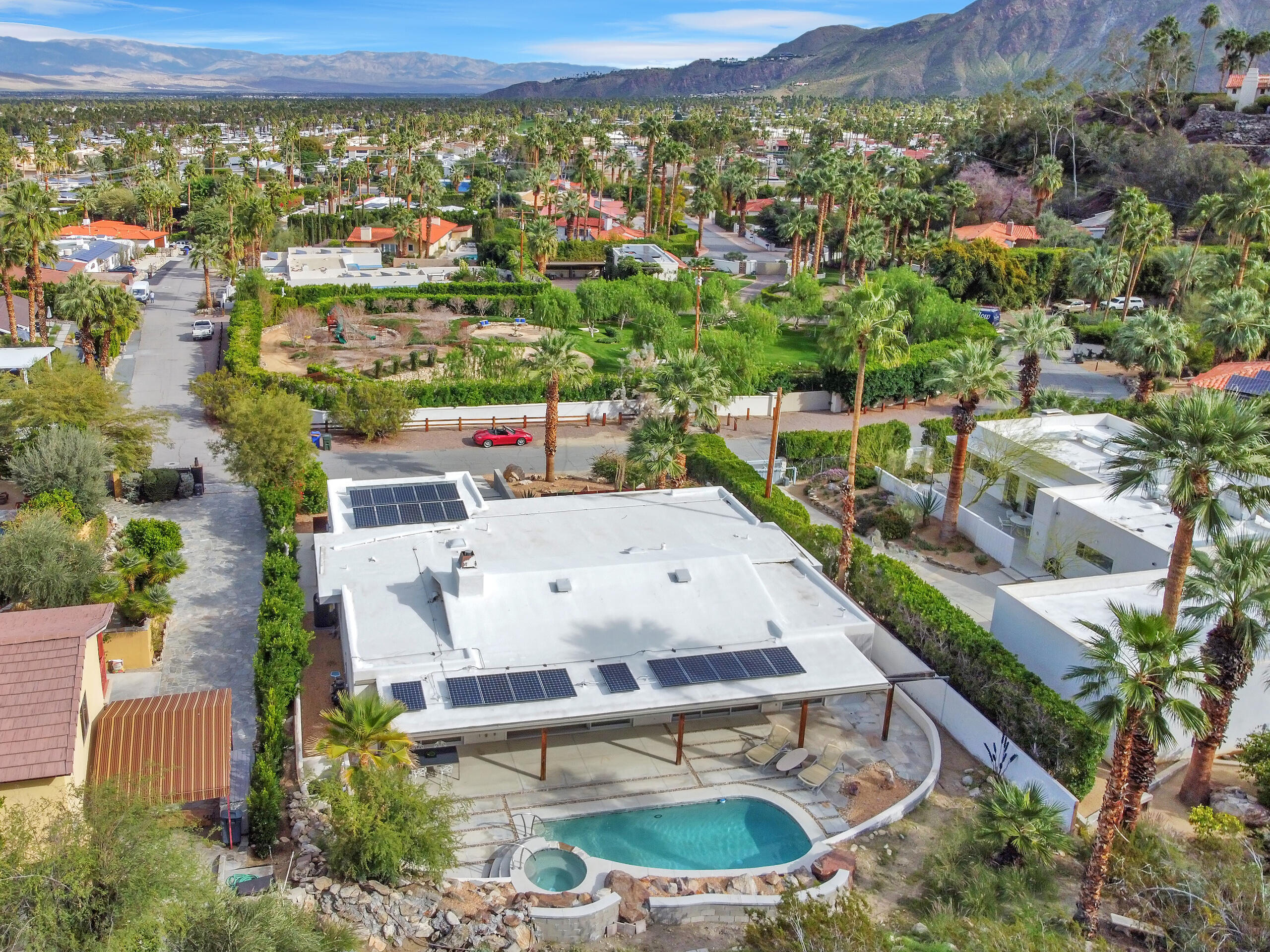 2111 S Camino Barranca