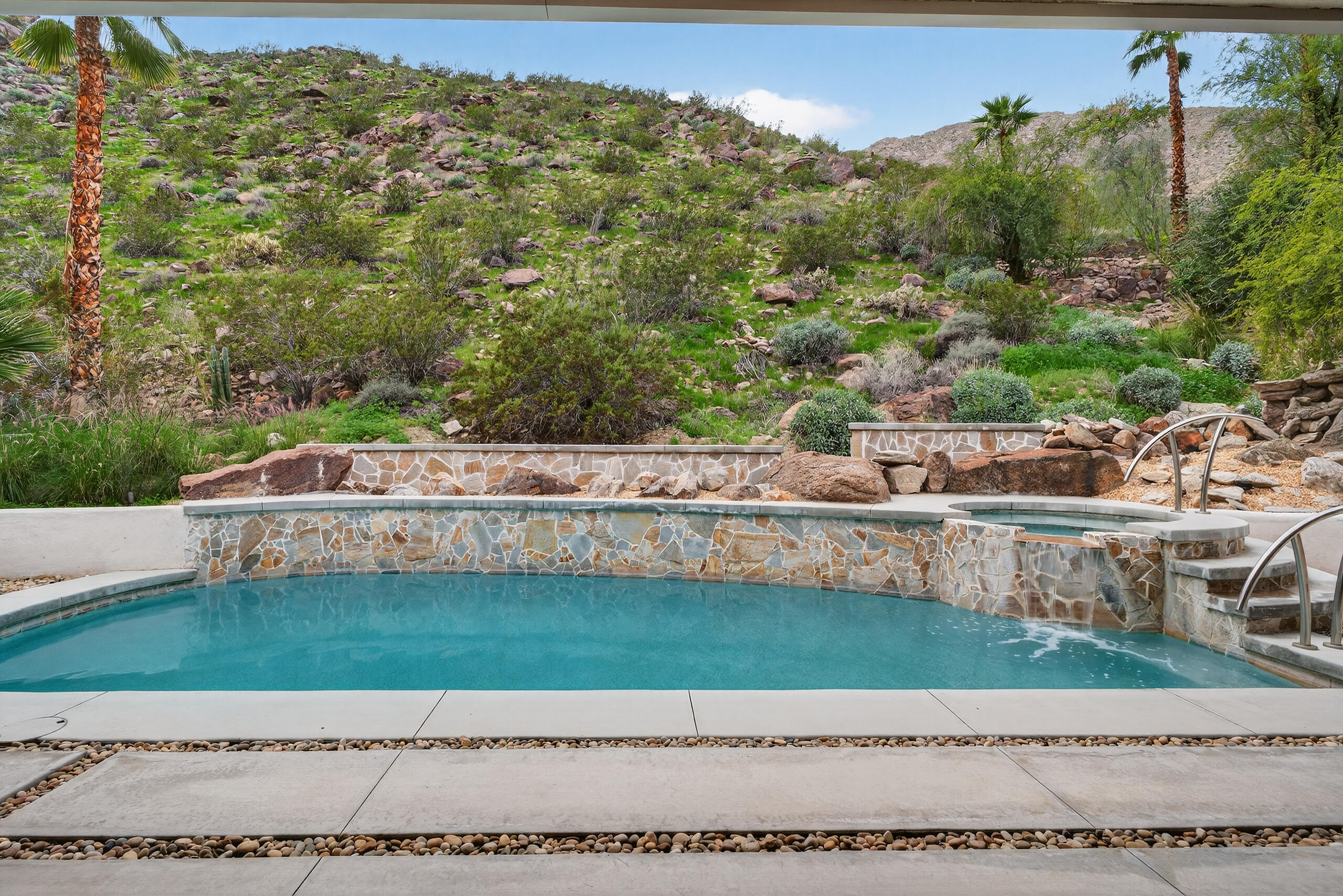 2111 S Camino Barranca