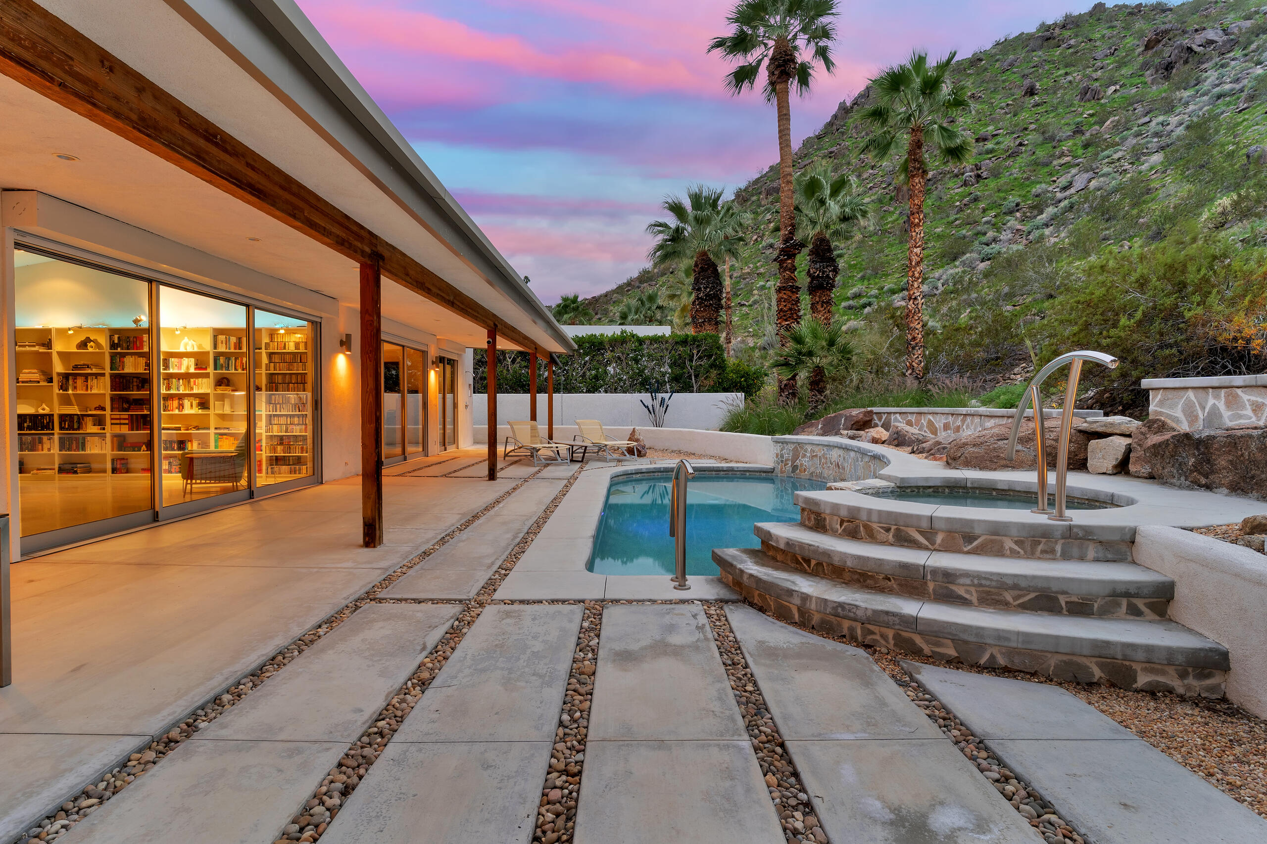 2111 S Camino Barranca