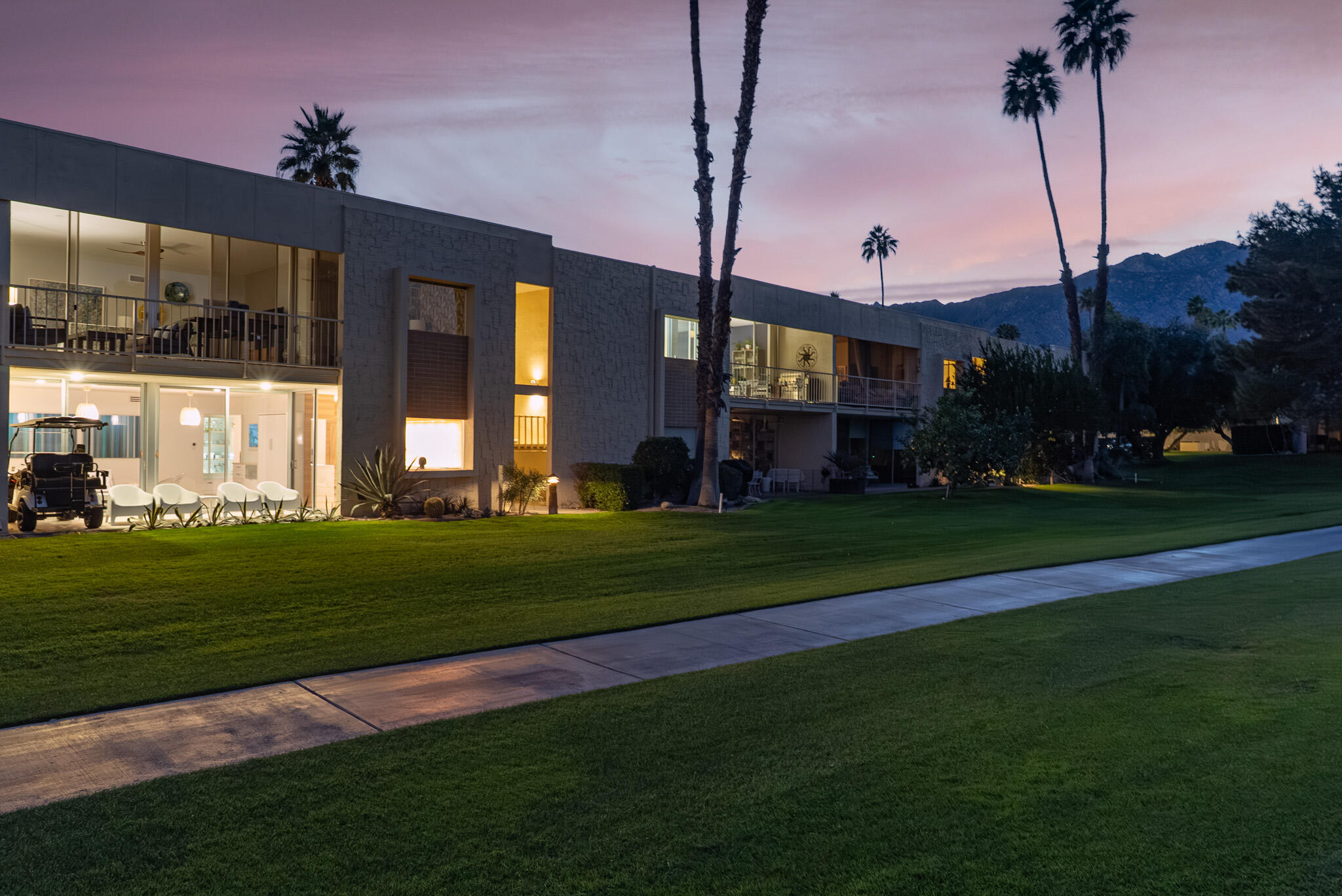 407 Desert Lakes DR