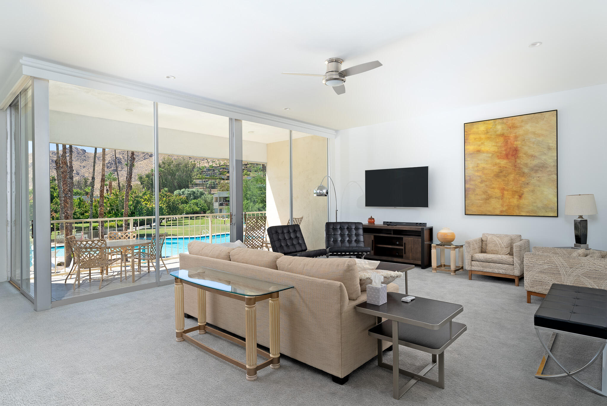 483 Desert Lakes DR