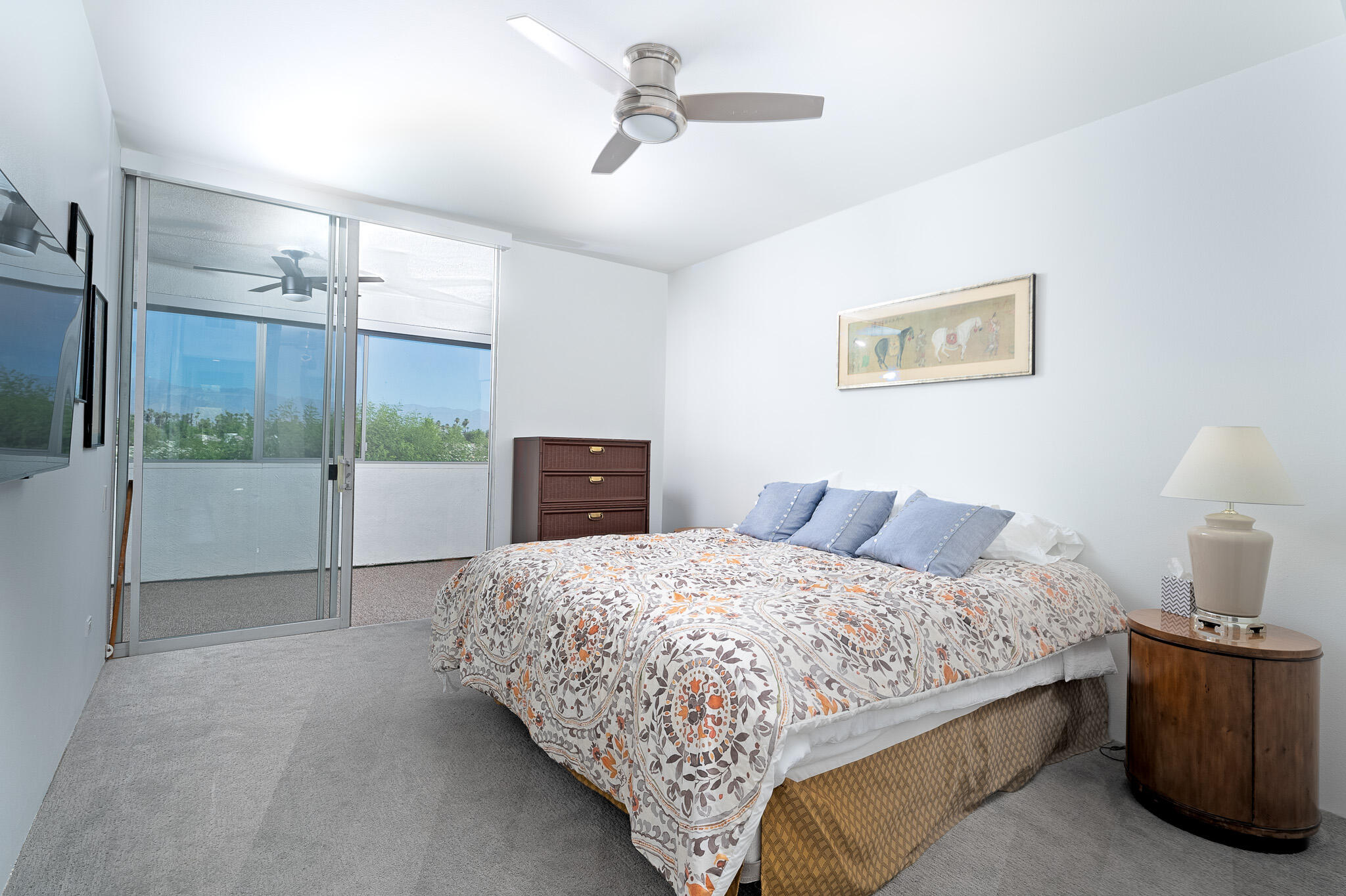 483 Desert Lakes DR