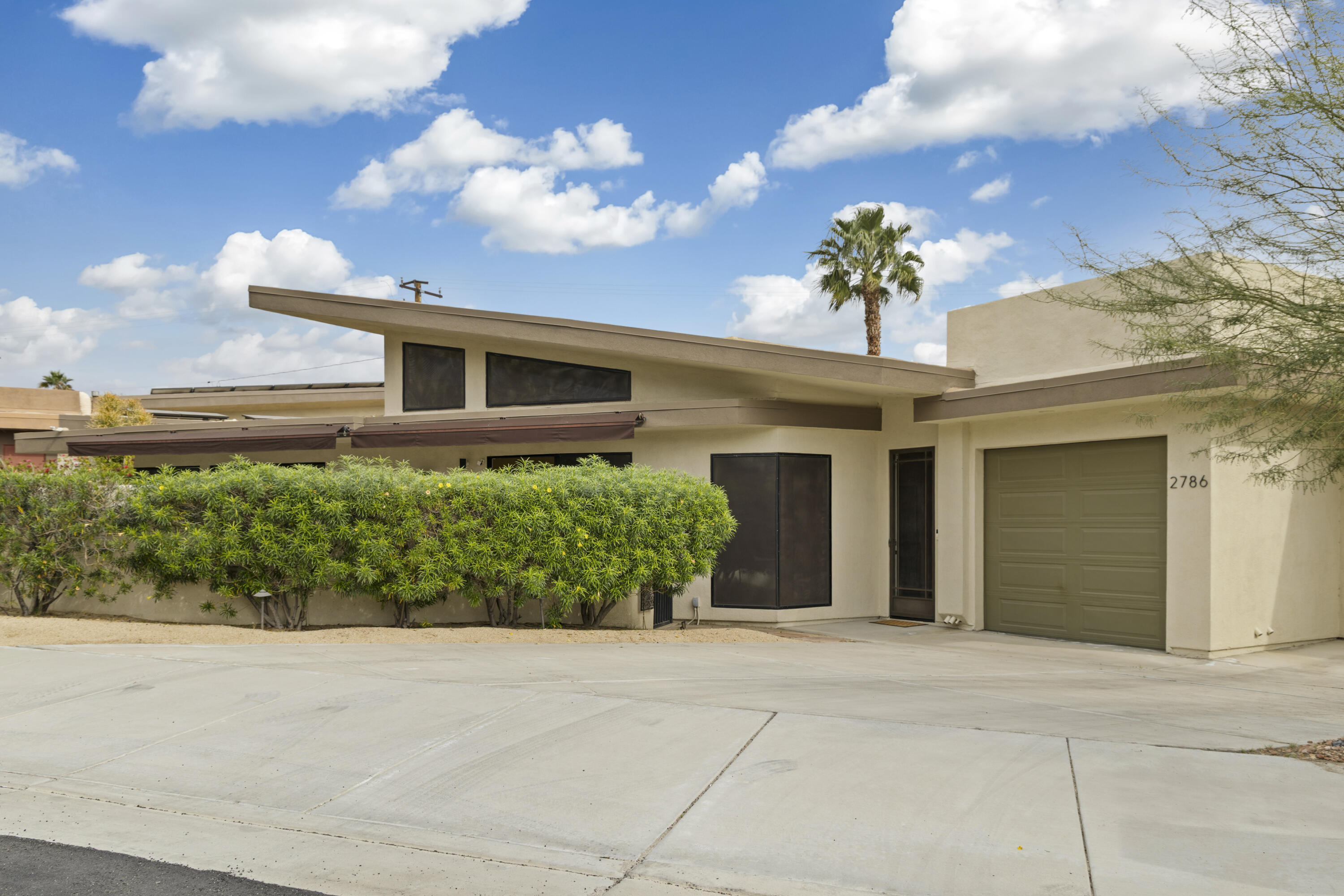 2786 N Junipero AVE