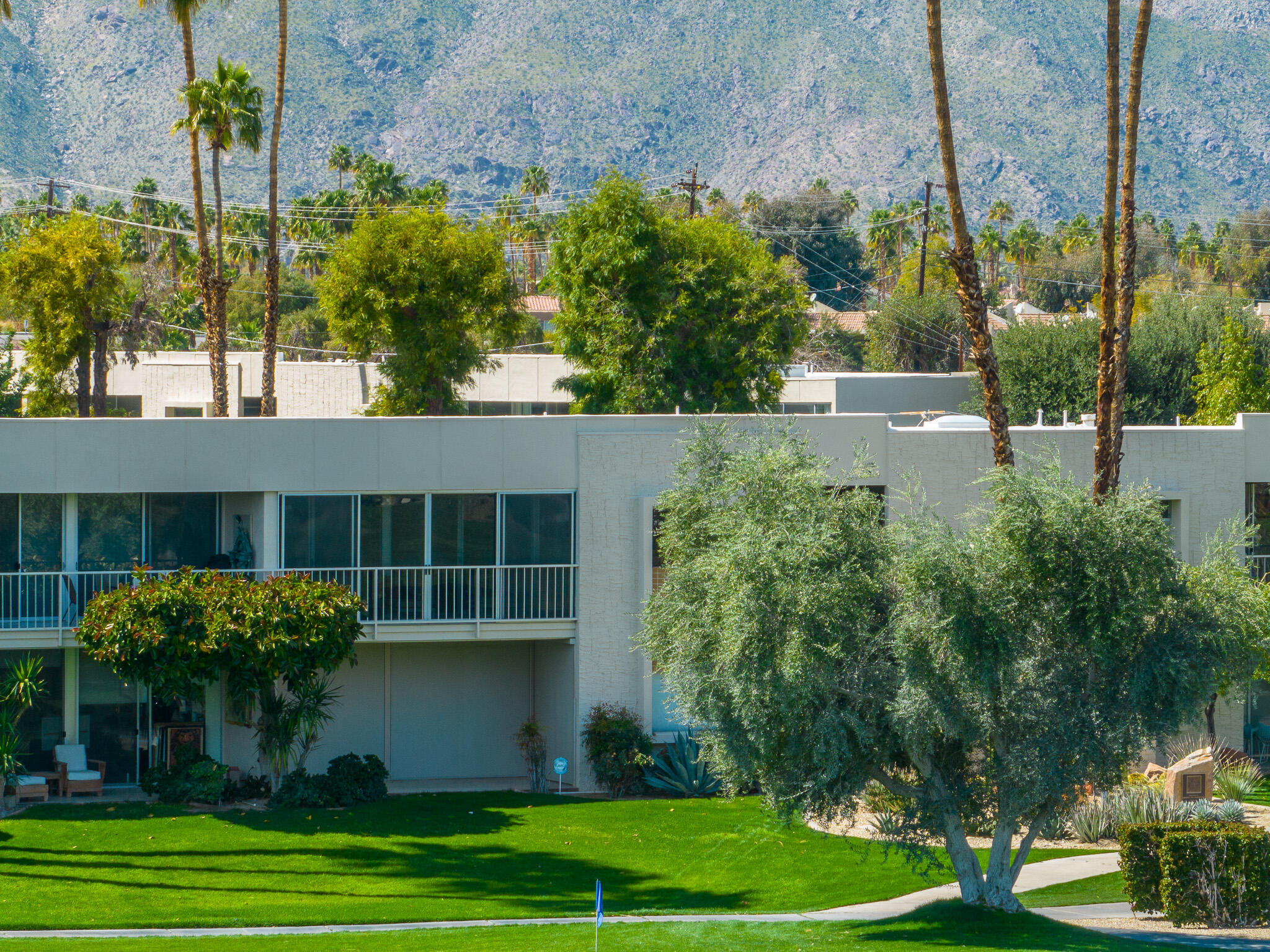 507 Desert Lakes CIR