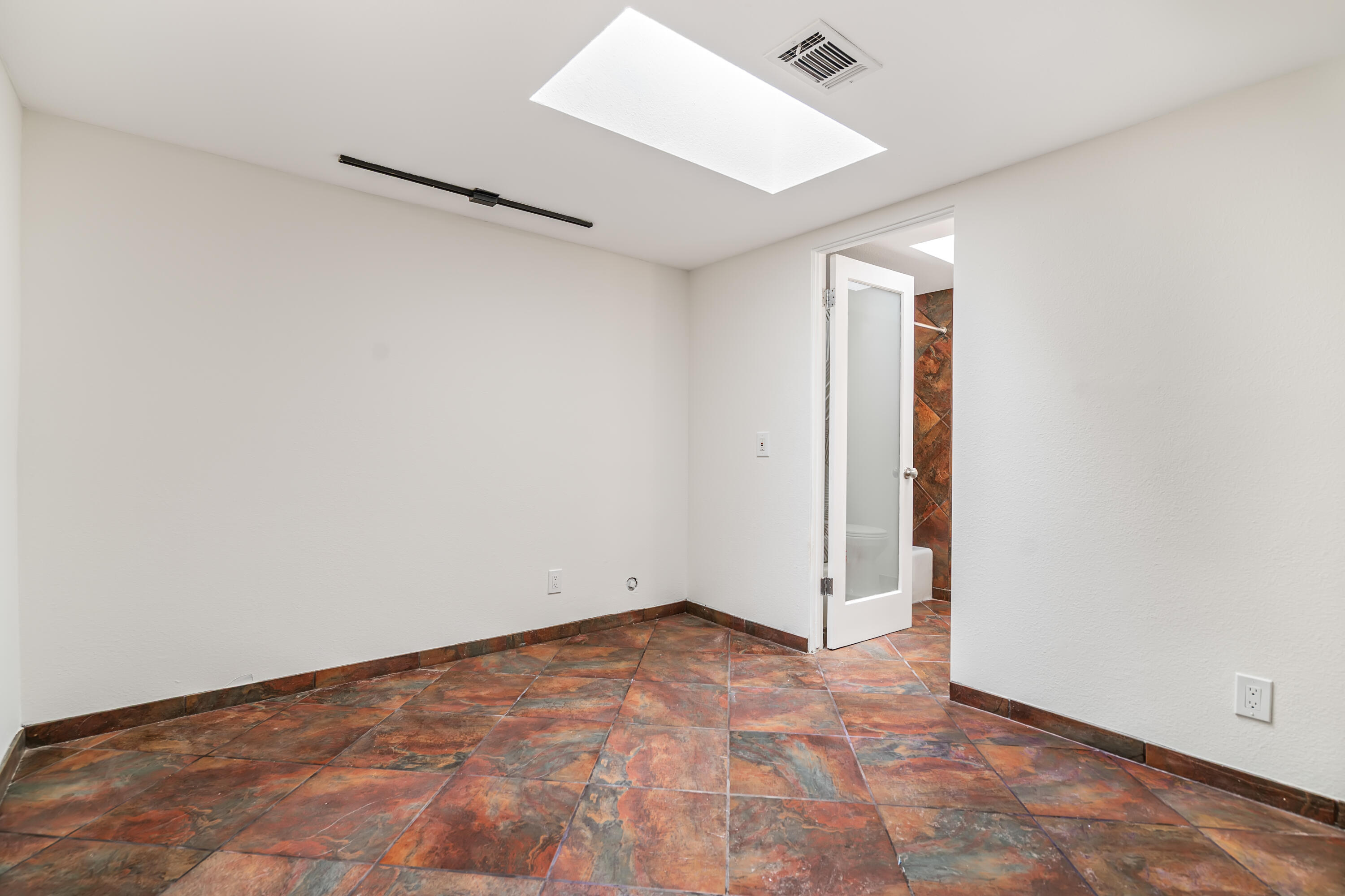 2501 N Indian Canyon DR Unit: 631