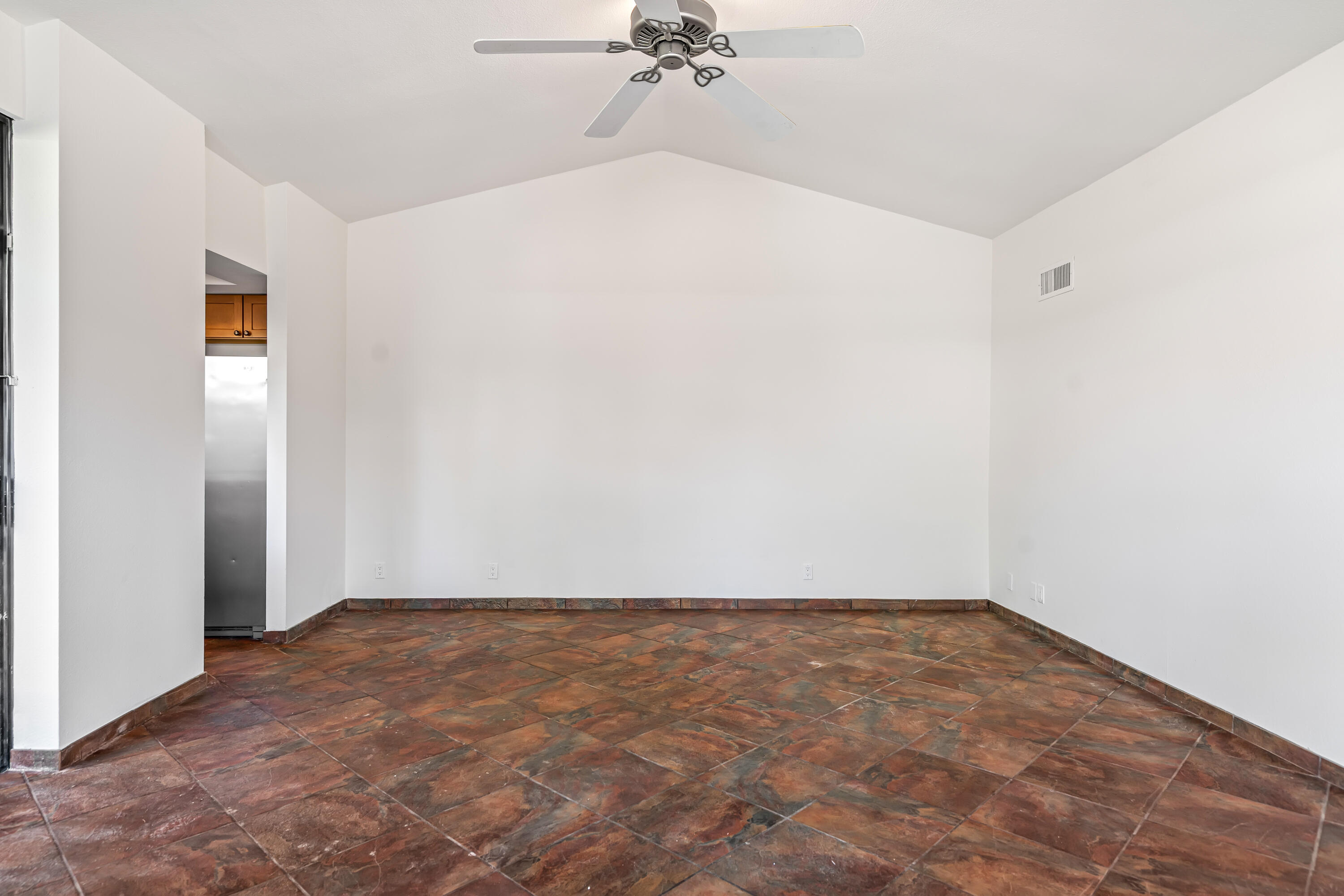 2501 N Indian Canyon DR Unit: 631