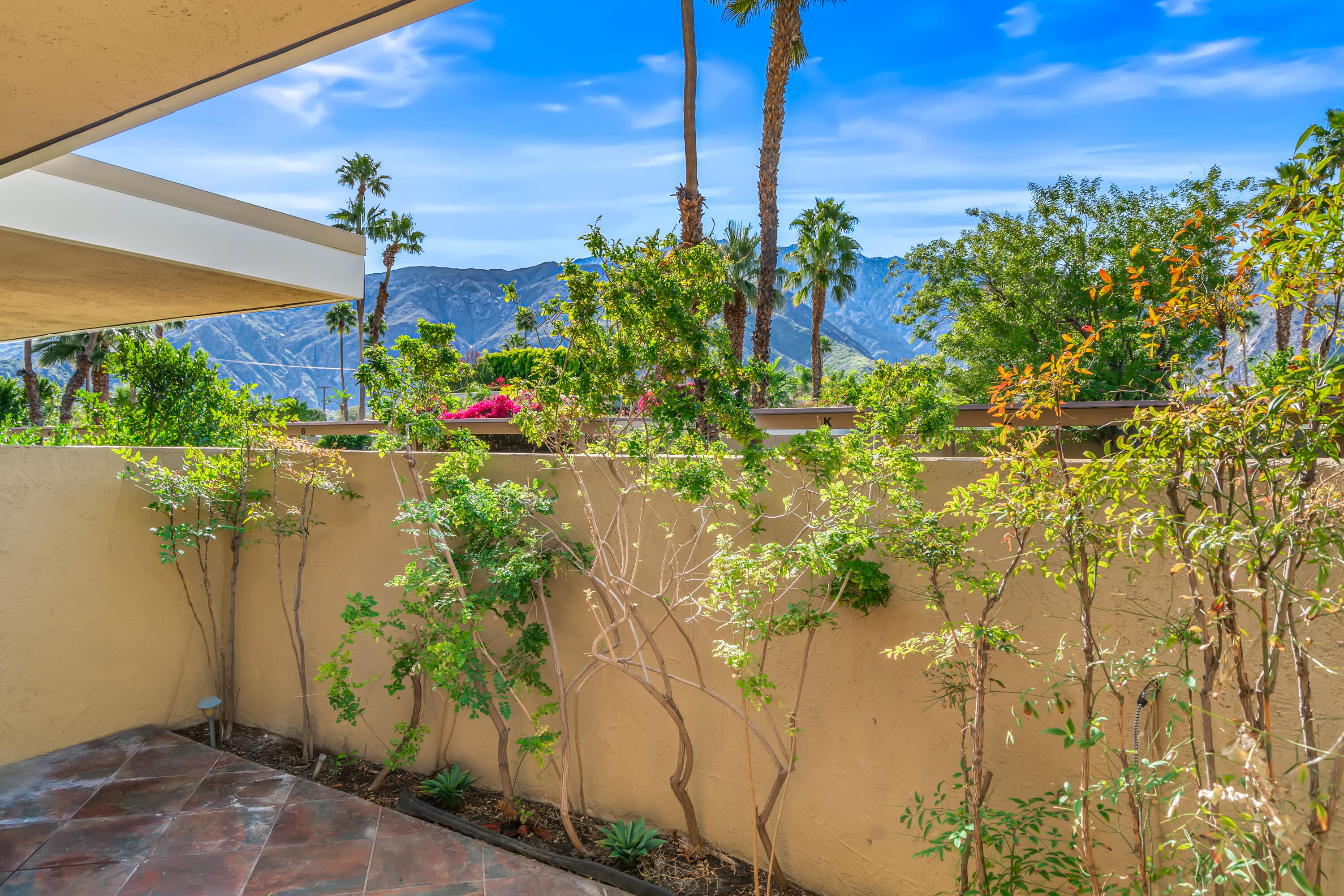 2501 N Indian Canyon DR Unit: 631