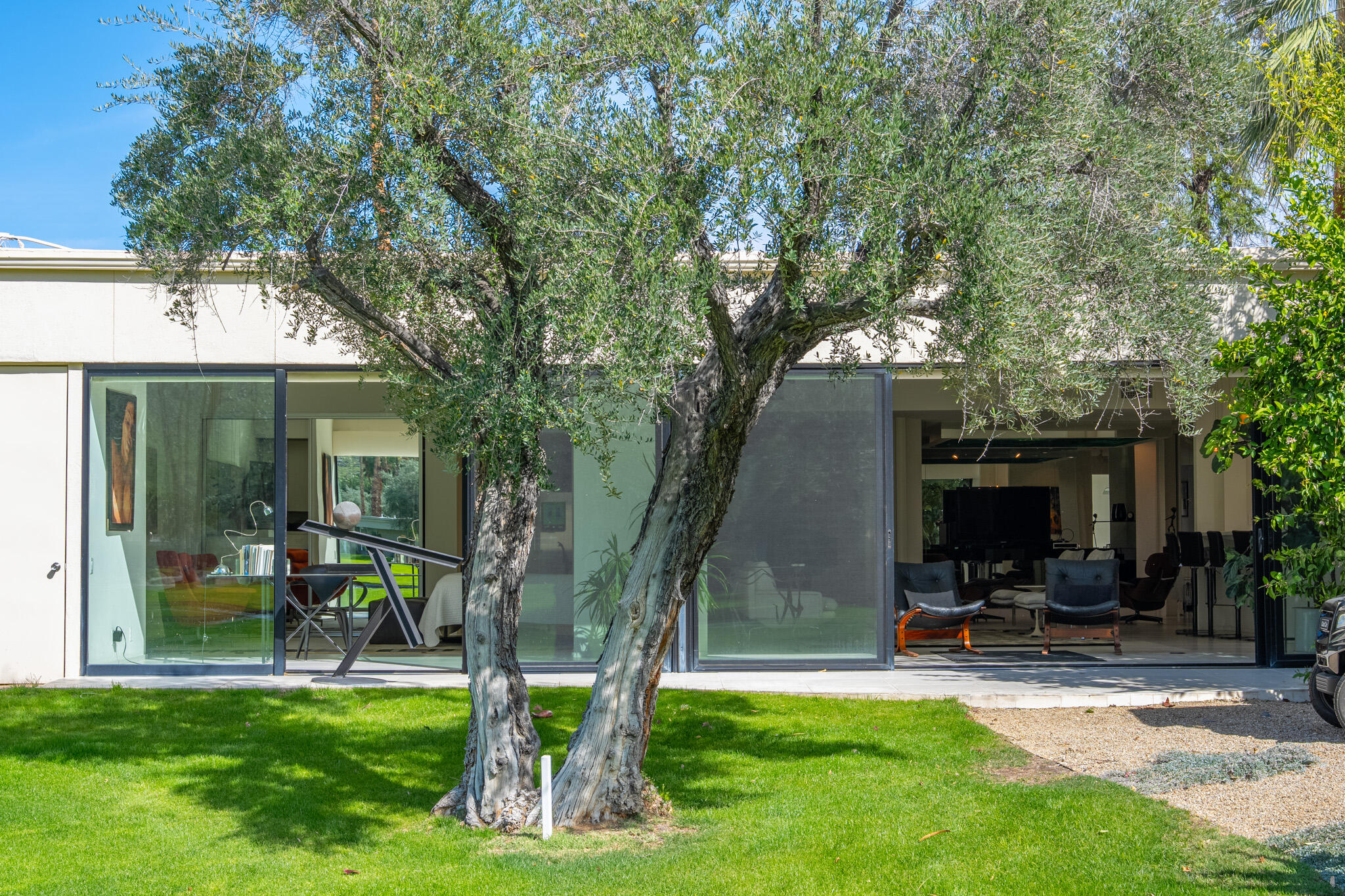 199 Desert Lakes DR