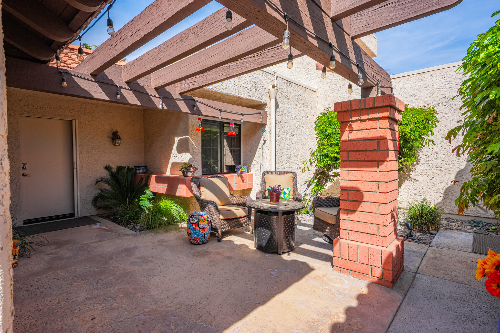 2345 S Cherokee WAY Unit: 105