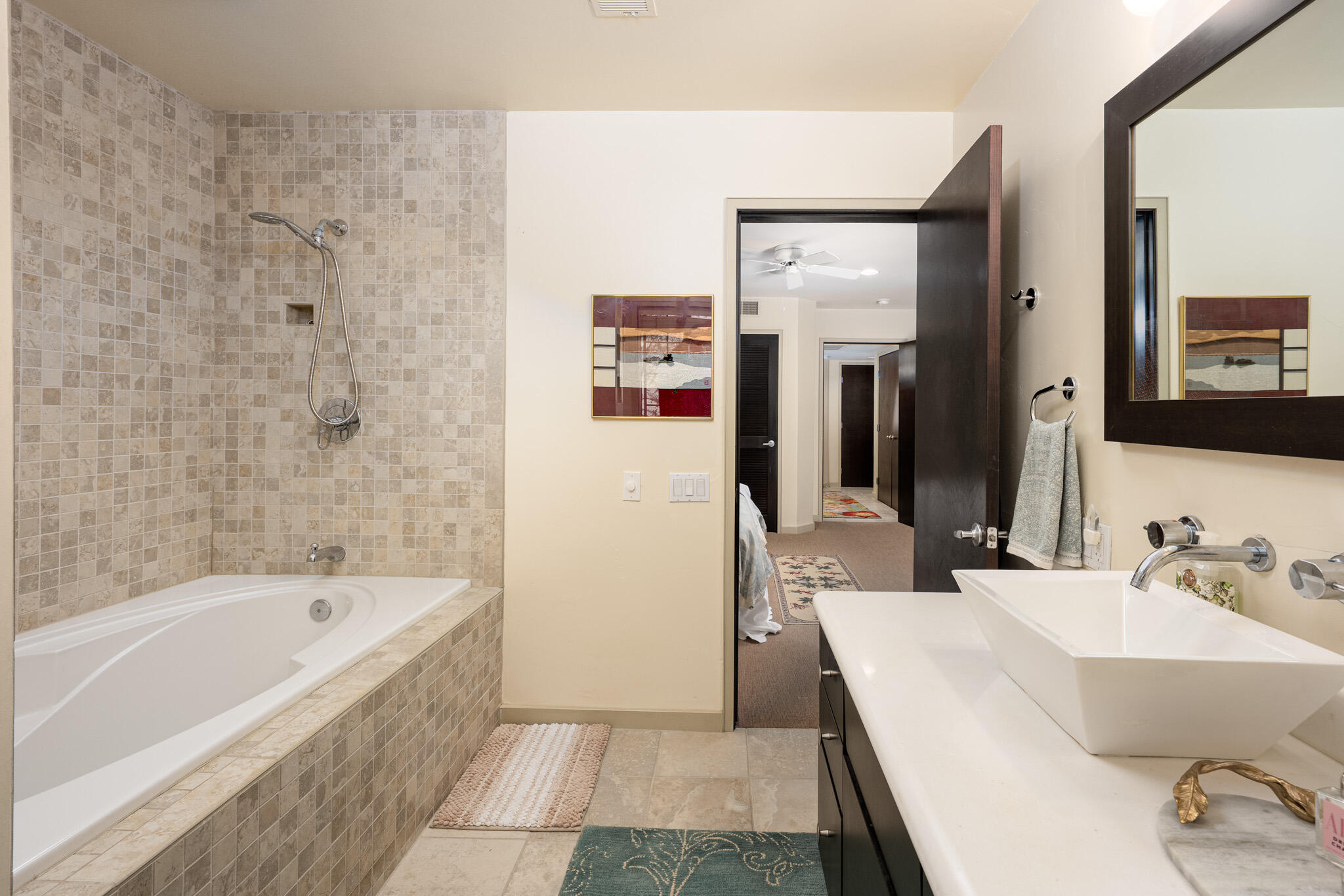 2345 S Cherokee WAY Unit: 105