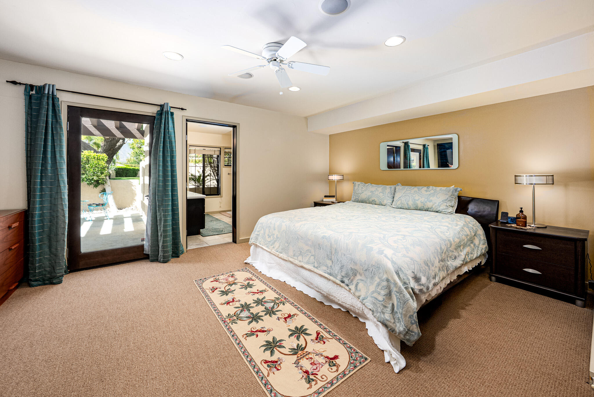 2345 S Cherokee WAY Unit: 105