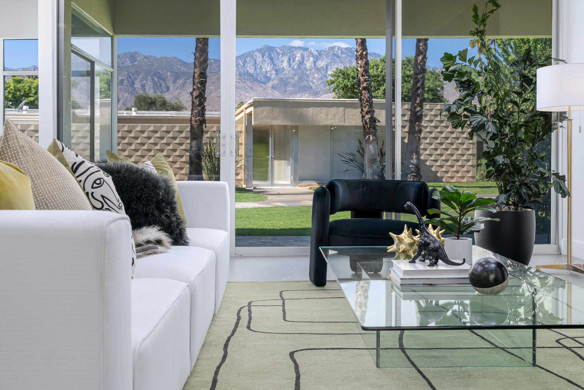 314 Desert Lakes DR