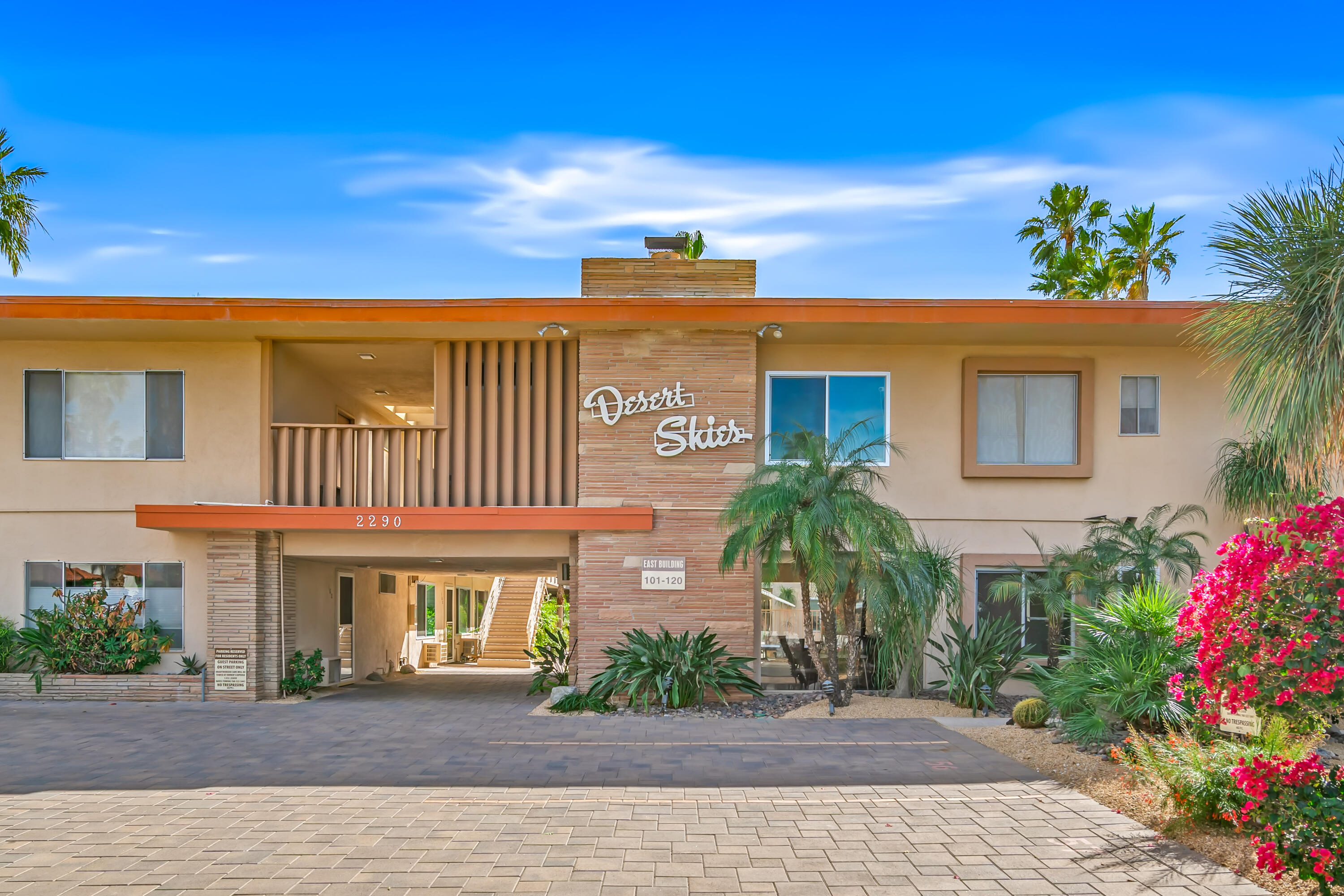 2290 S Palm Canyon DR Unit: 17