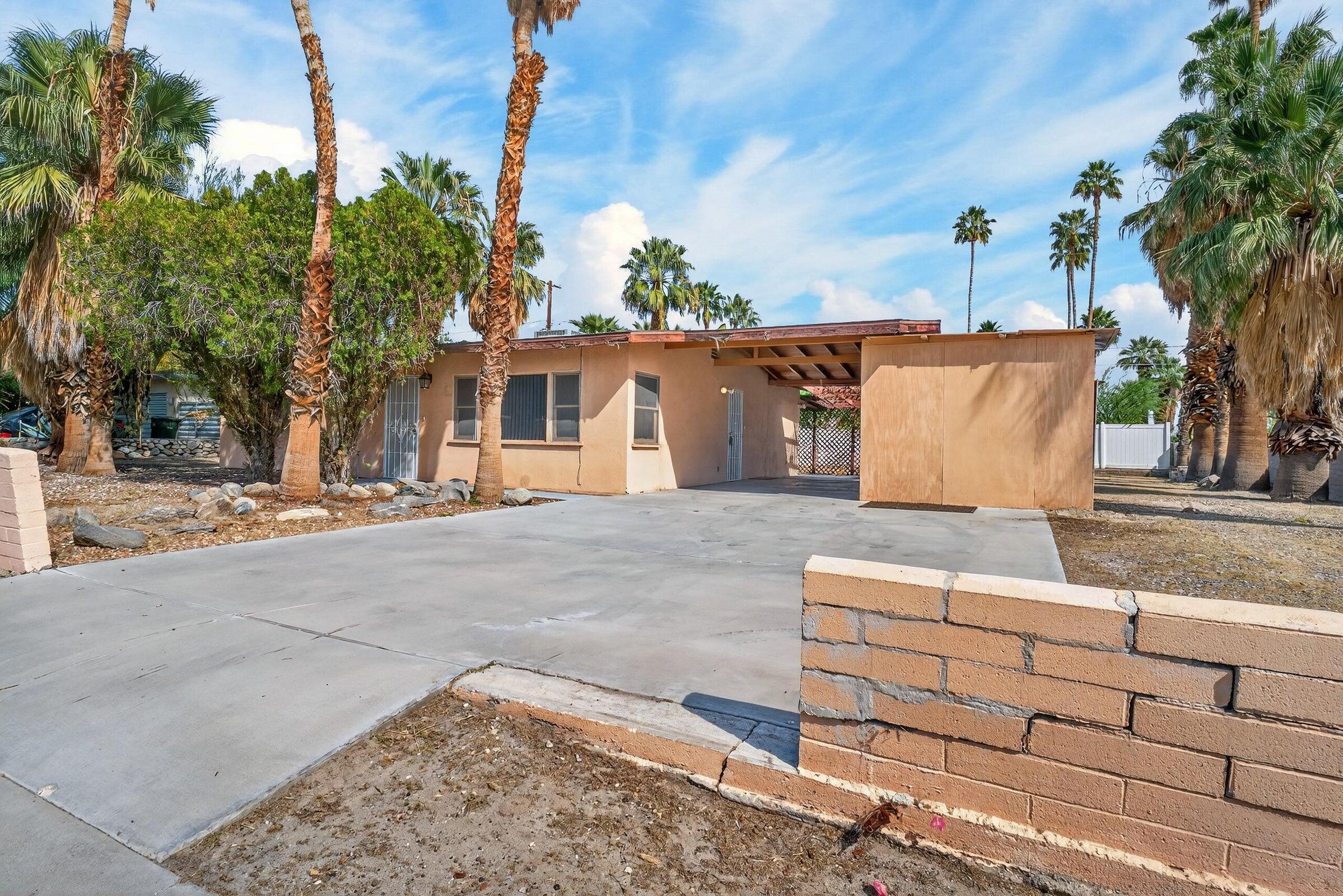 620 S El Cielo RD