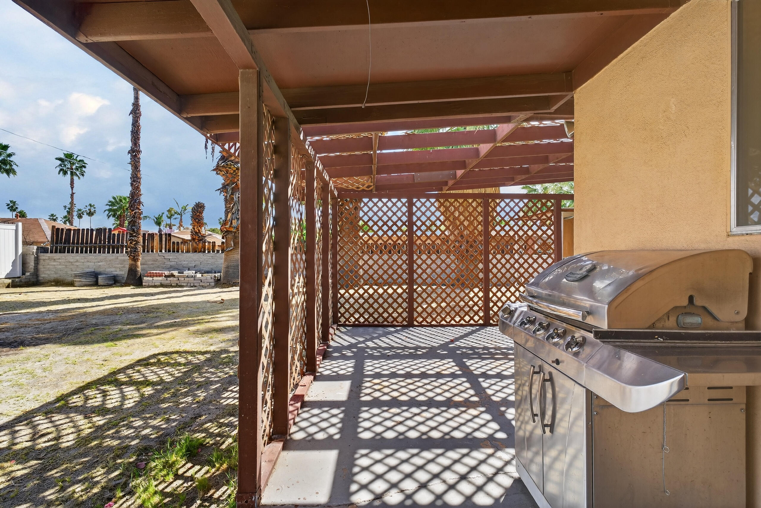 620 S El Cielo RD