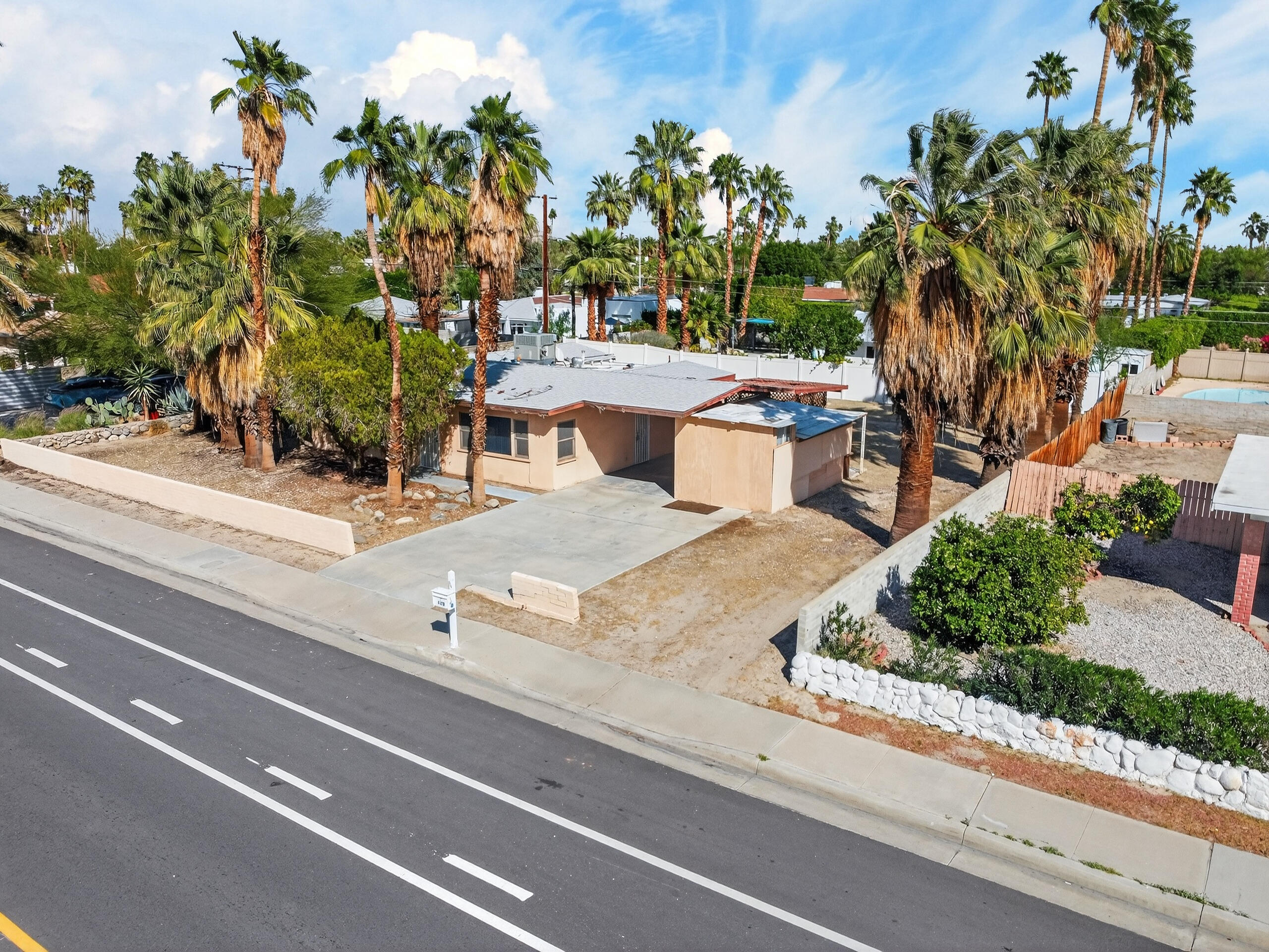 620 S El Cielo RD