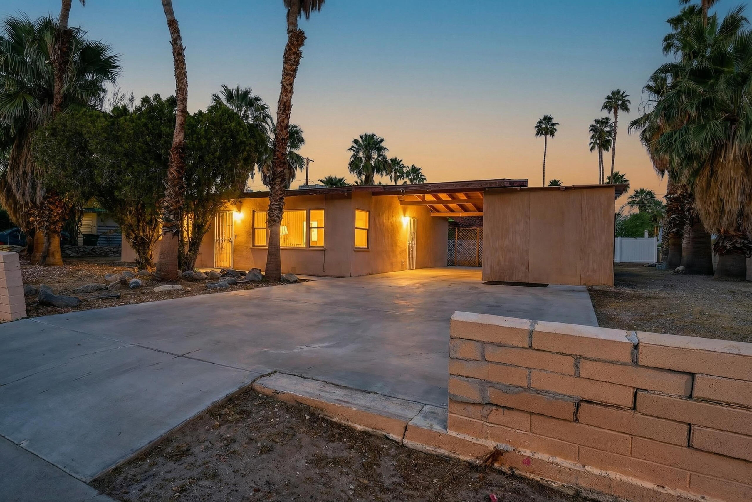 620 S El Cielo RD