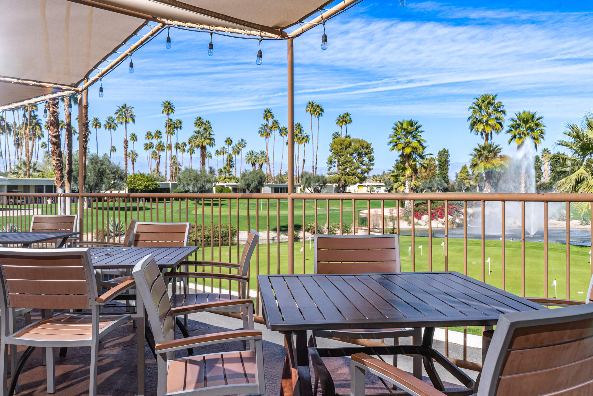 449 Desert Lakes DR