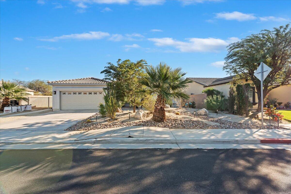 3982 Eastgate RD