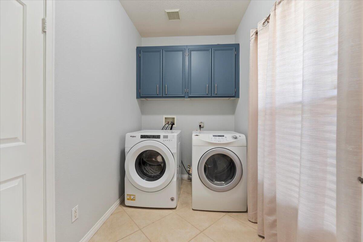 3982 Eastgate RD