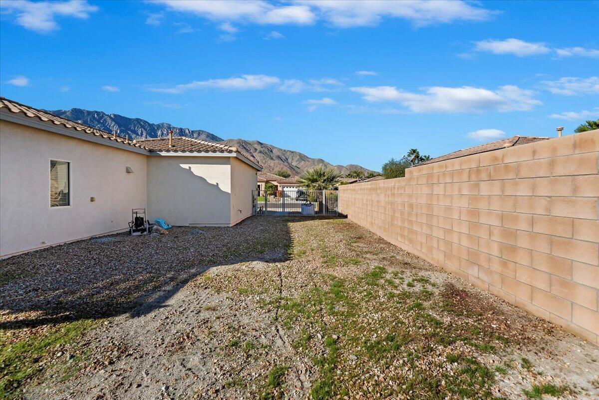 3982 Eastgate RD