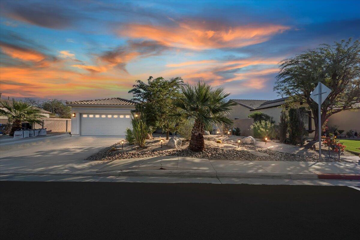 3982 Eastgate RD