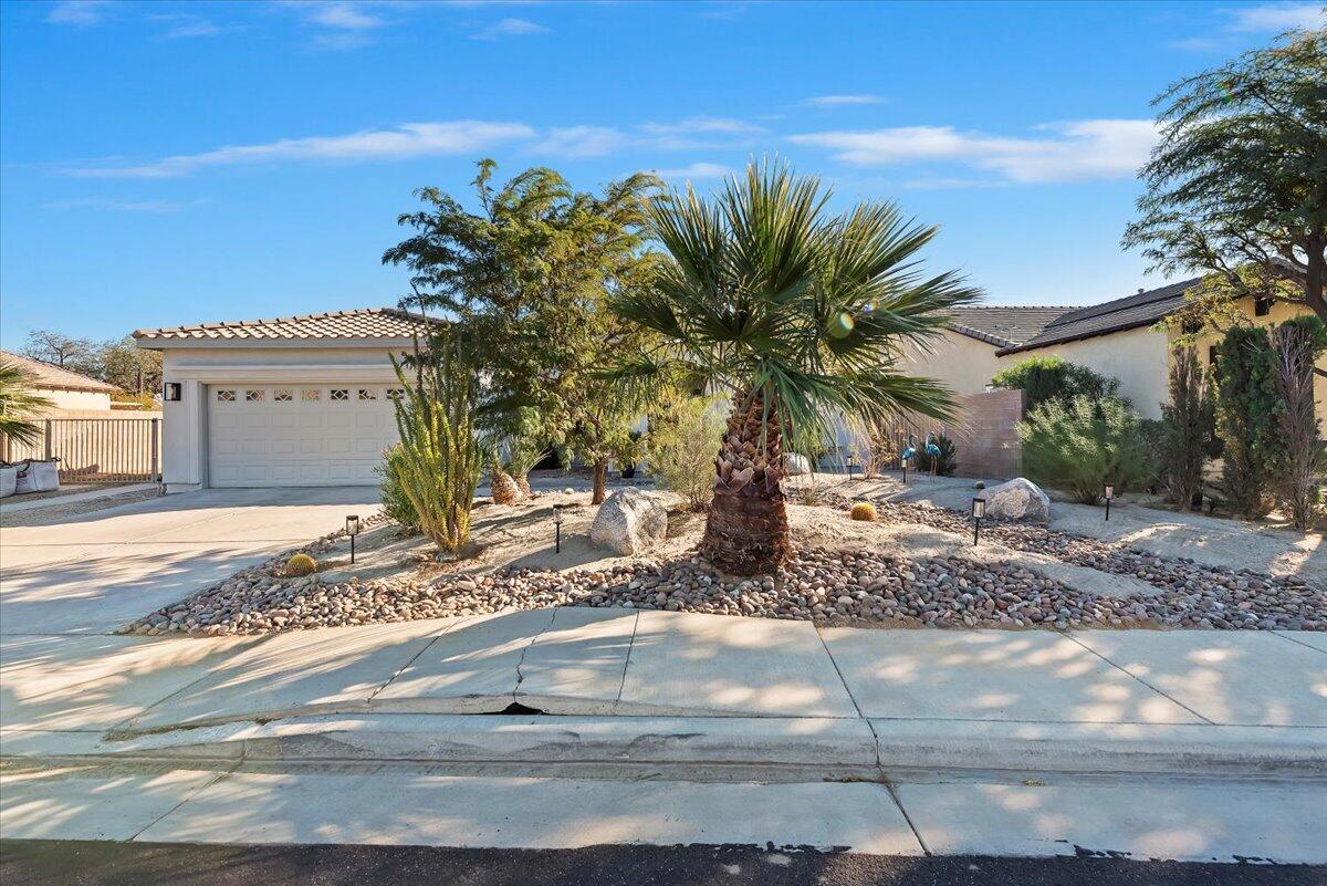3982 Eastgate RD