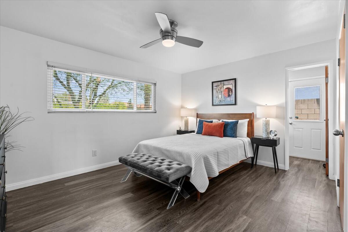 359 W Bon Air DR