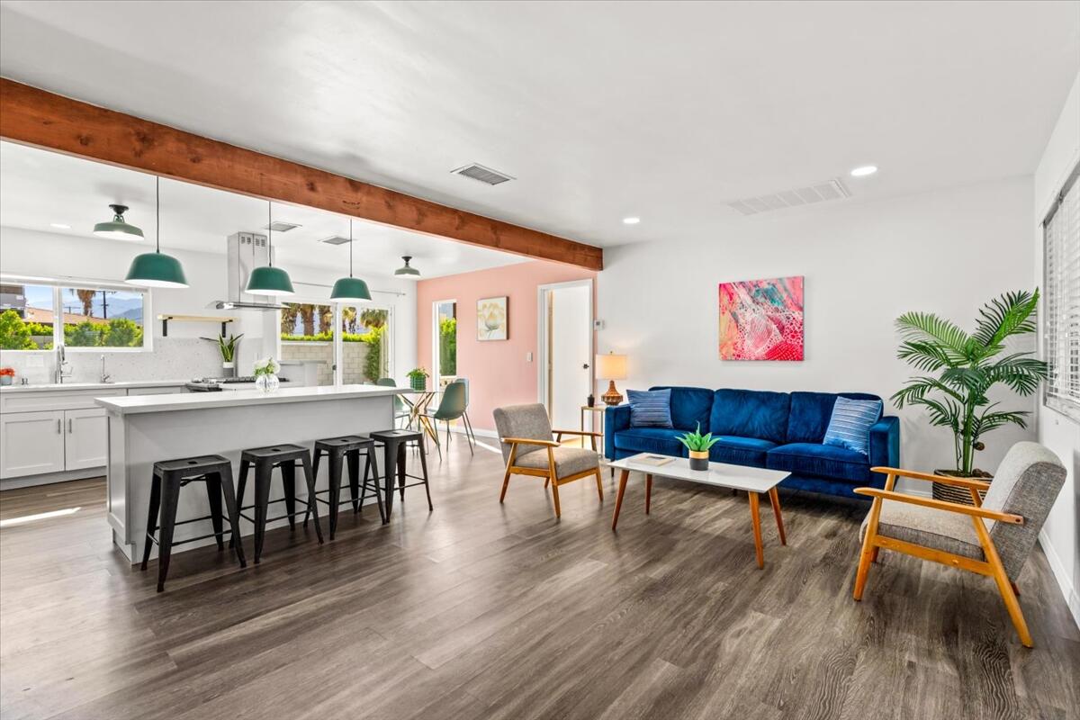 359 W Bon Air DR