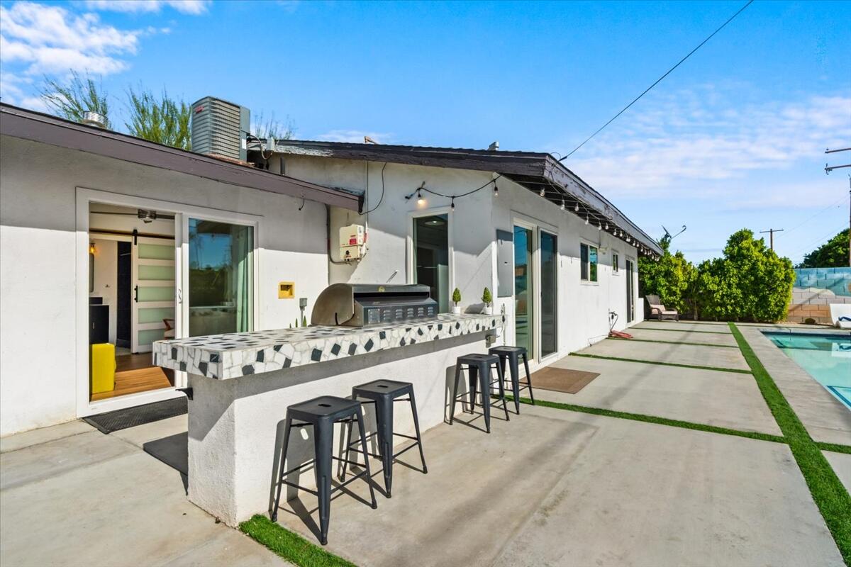 359 W Bon Air DR