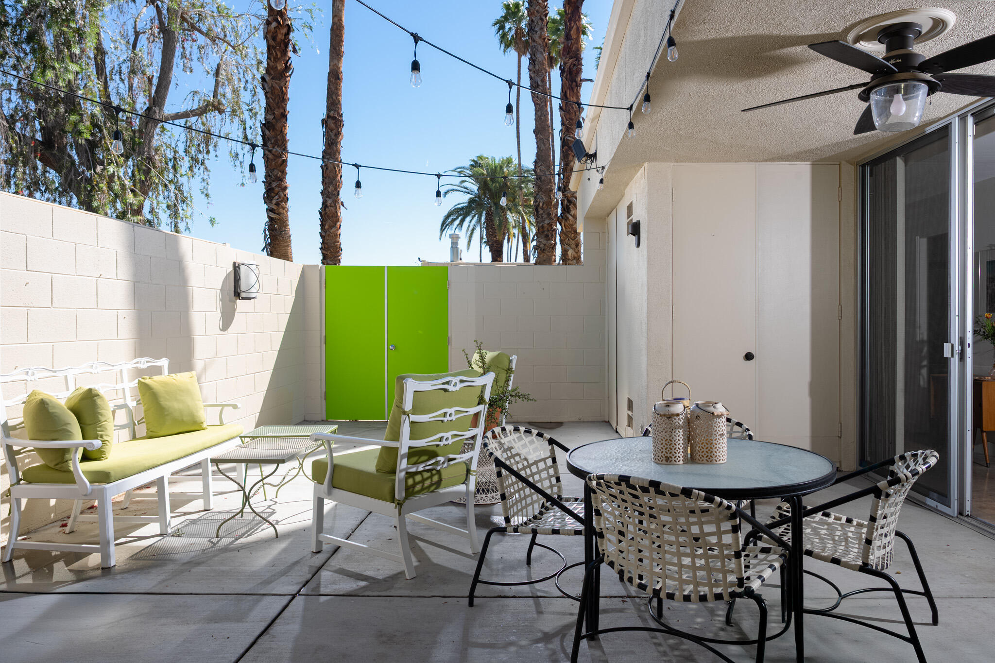 338 Desert Lakes DR