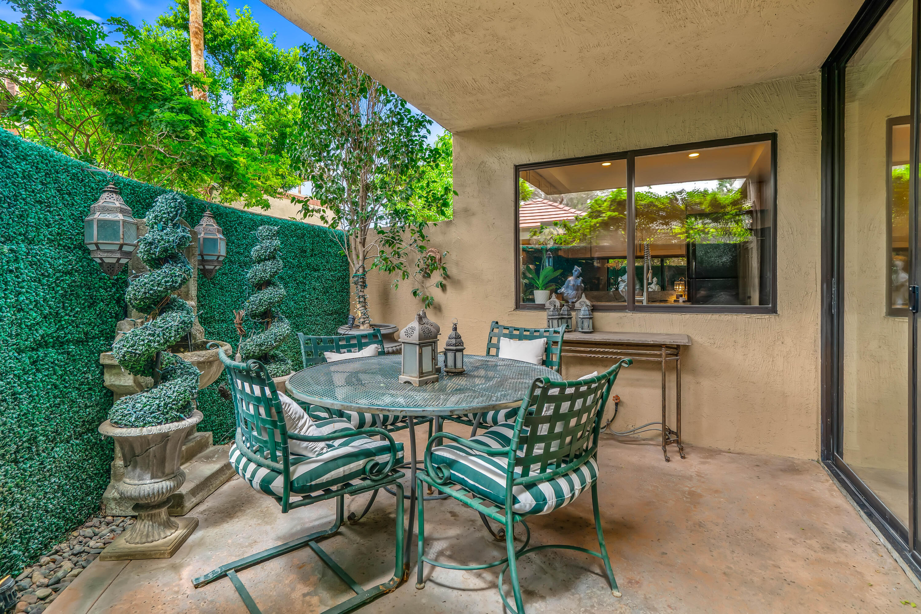 2501 N Indian Canyon DR Unit: 603