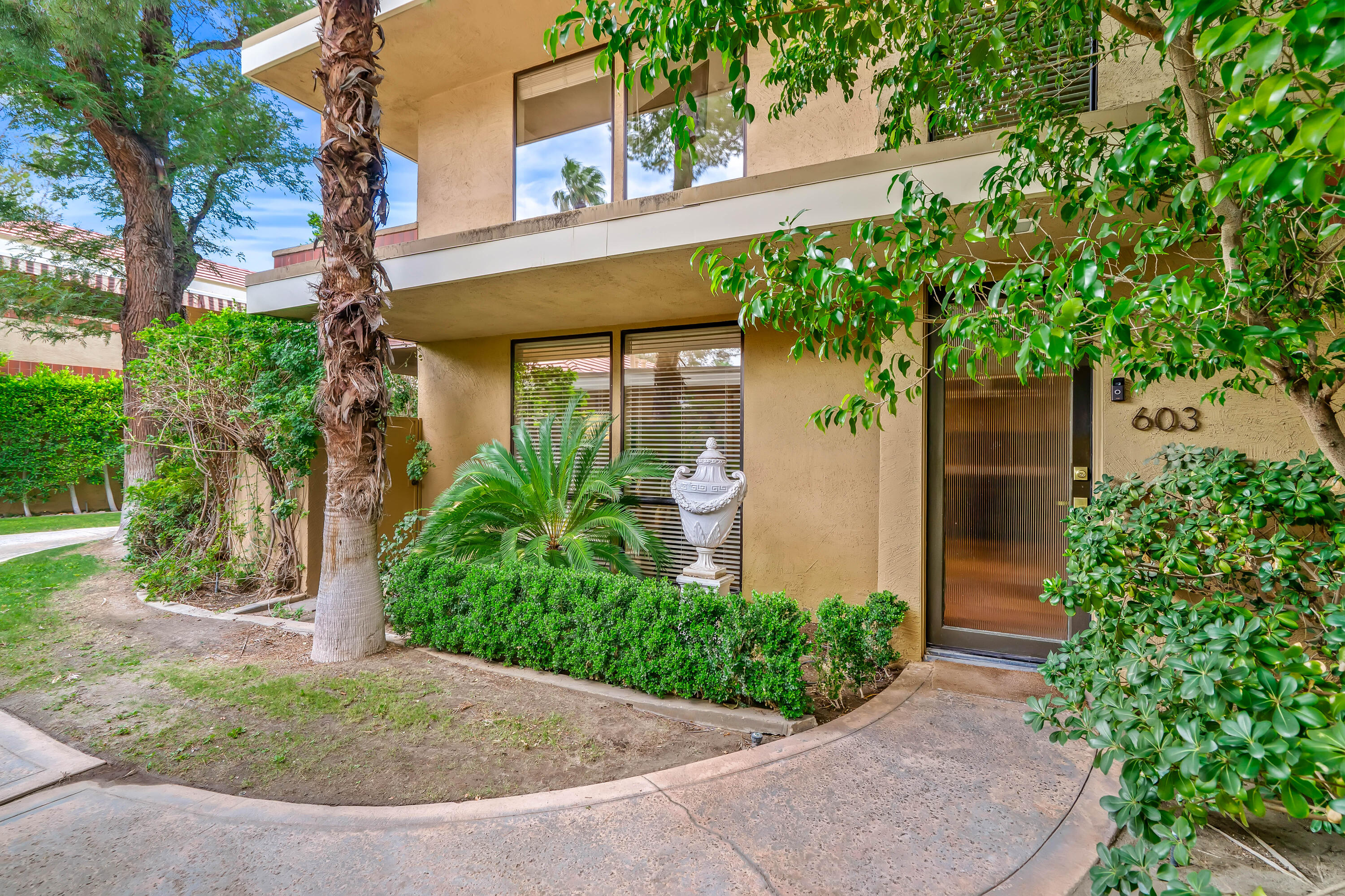 2501 N Indian Canyon DR Unit: 603