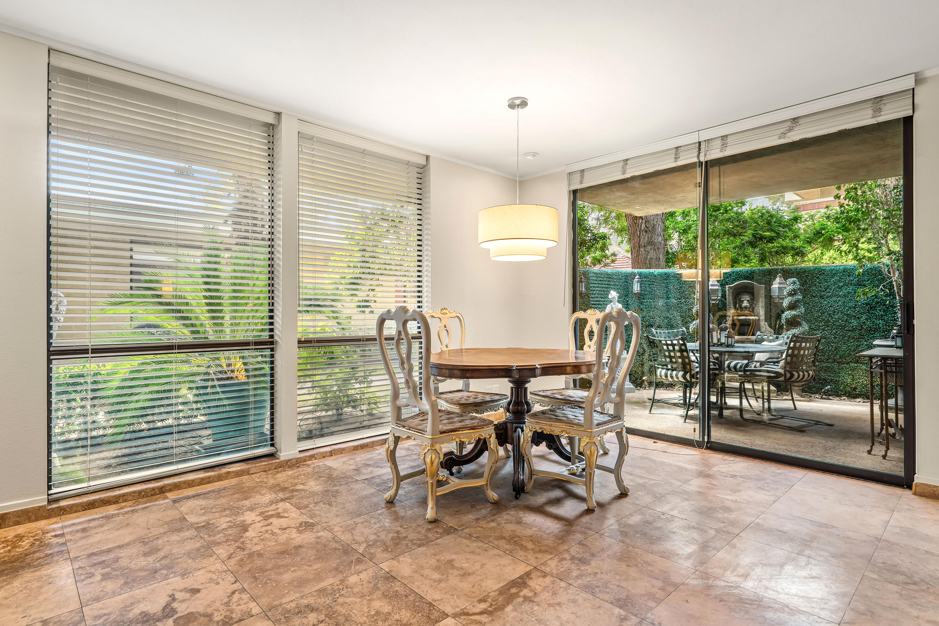 2501 N Indian Canyon DR Unit: 603