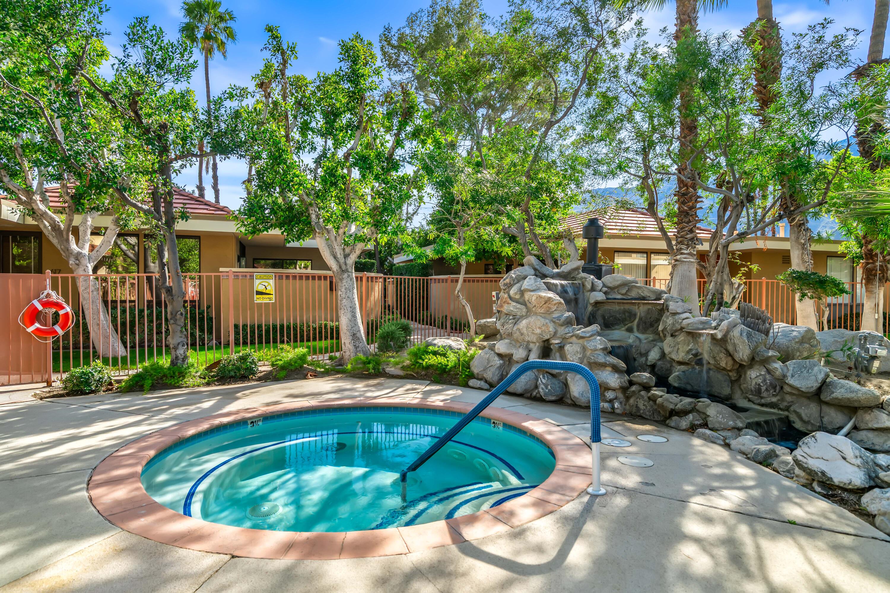 2501 N Indian Canyon DR Unit: 603