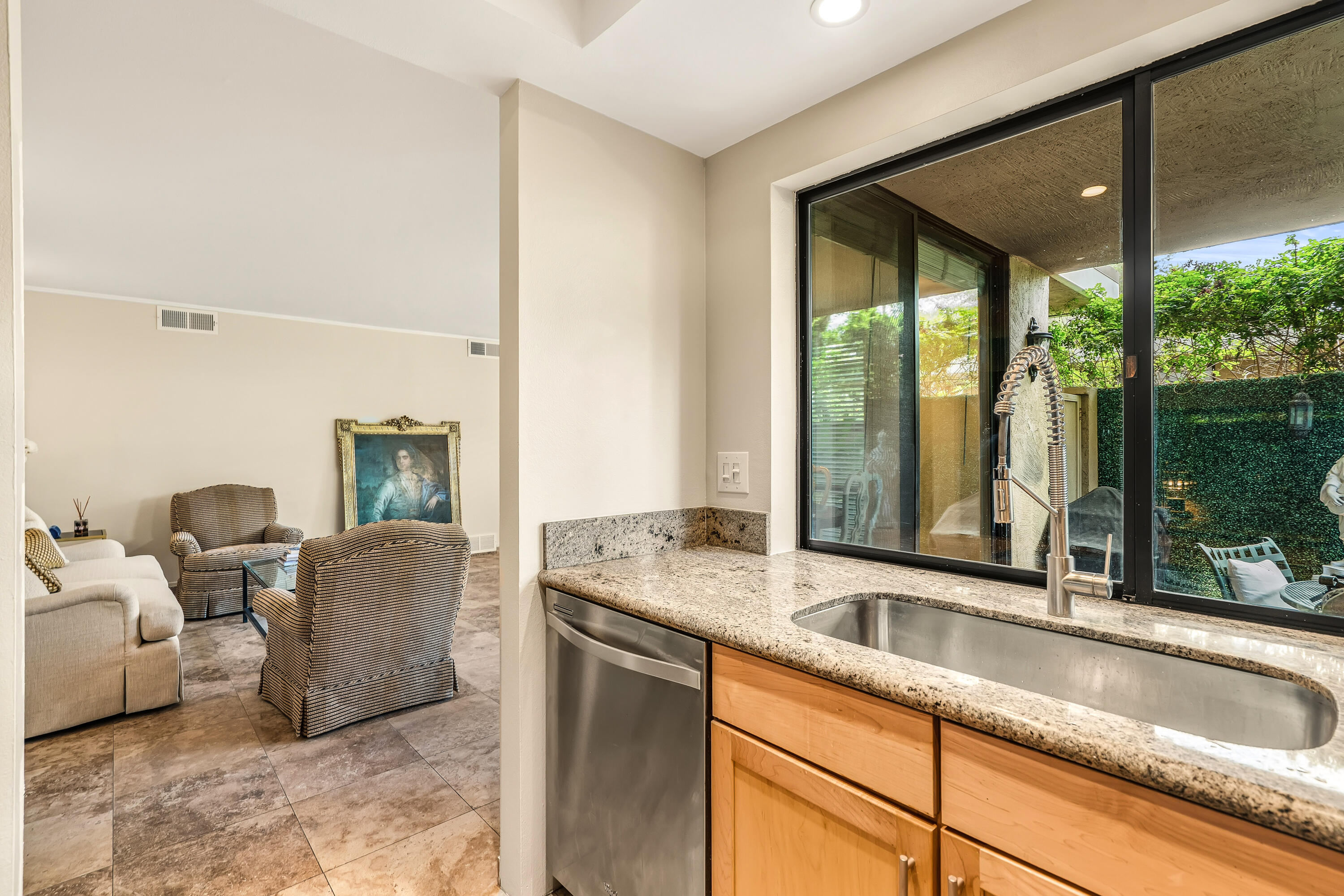 2501 N Indian Canyon DR Unit: 603