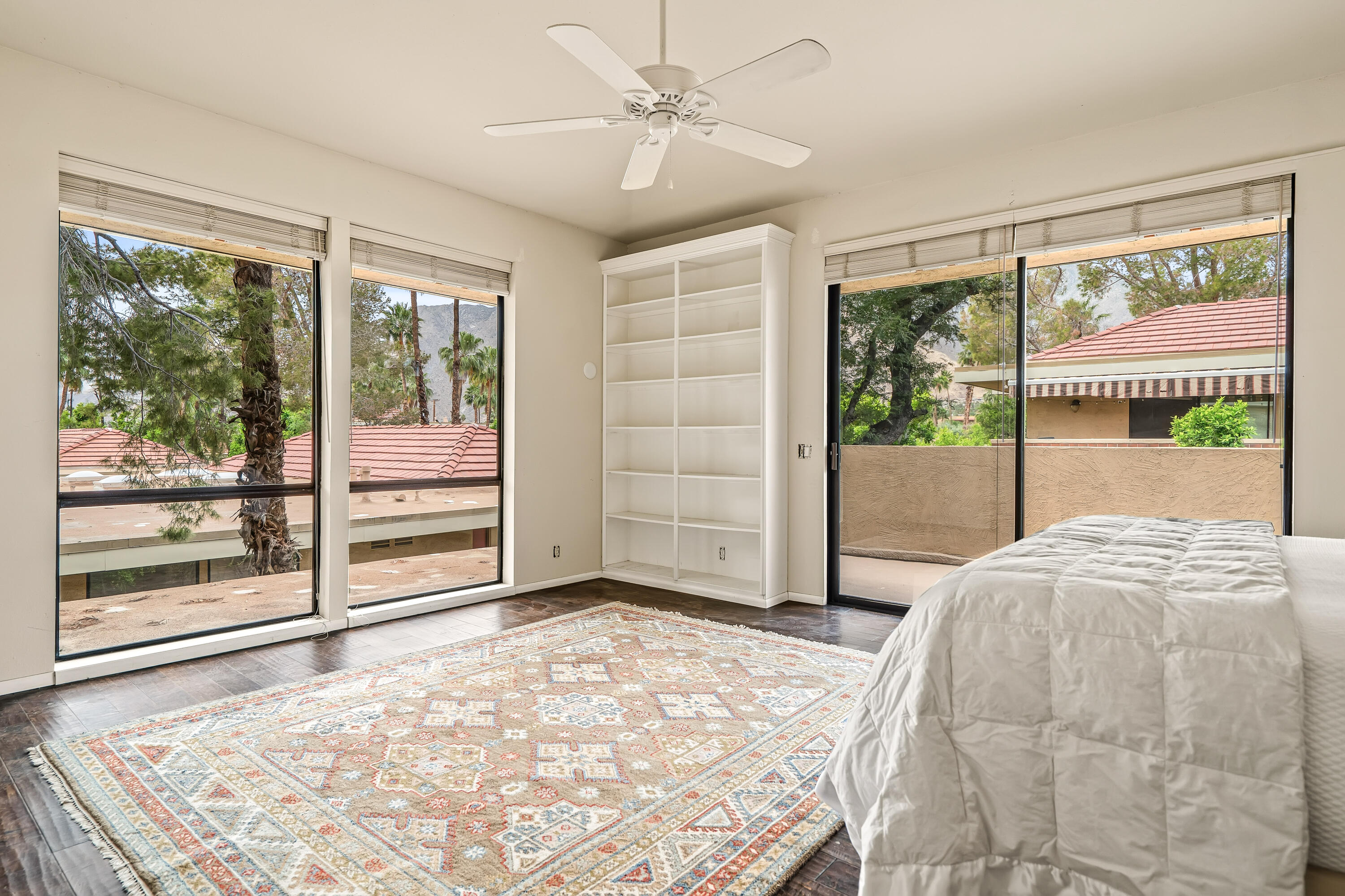2501 N Indian Canyon DR Unit: 603