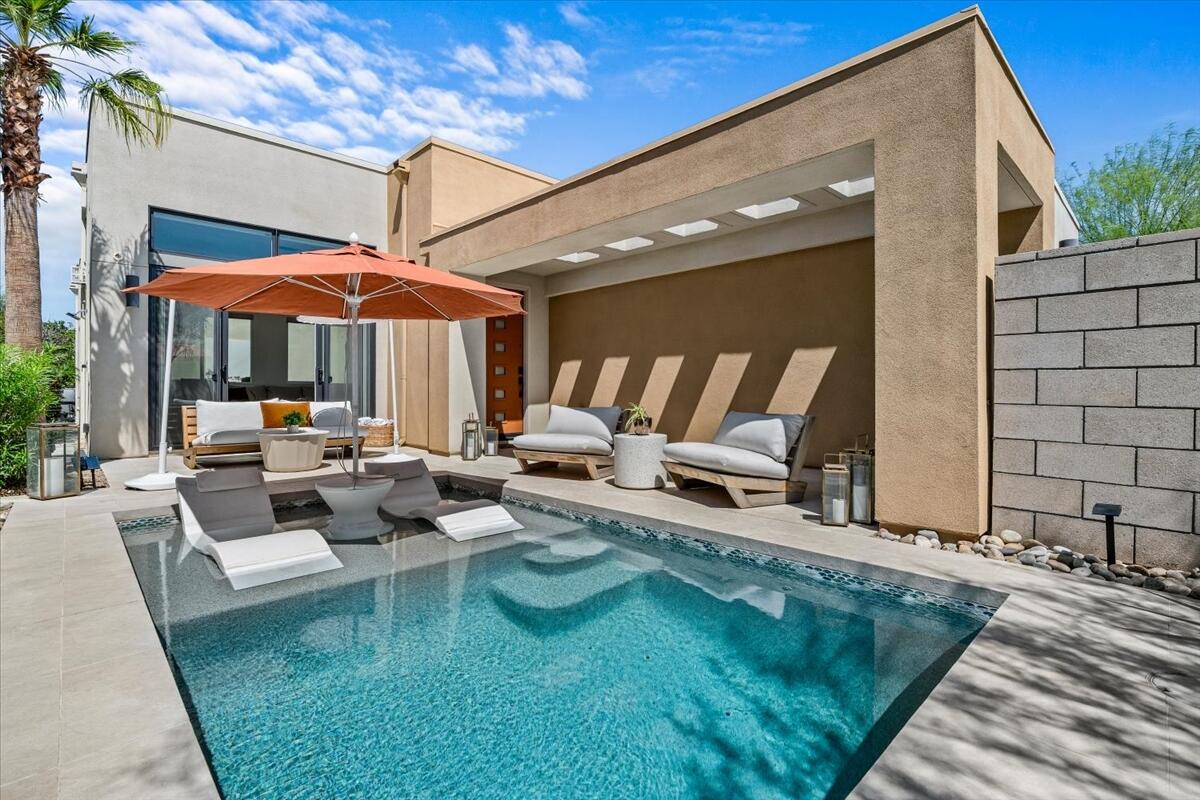 446 Fountain DR