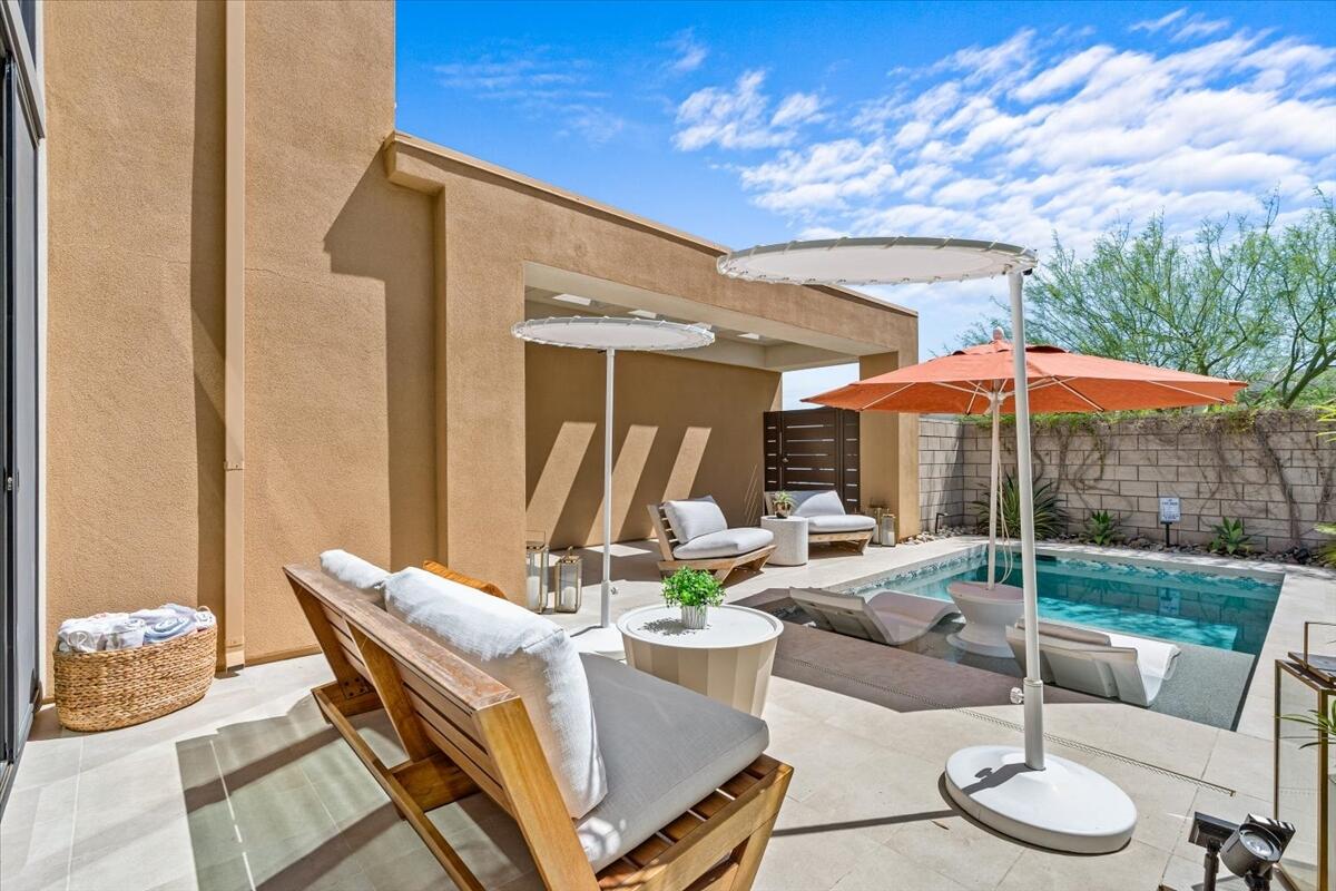 446 Fountain DR