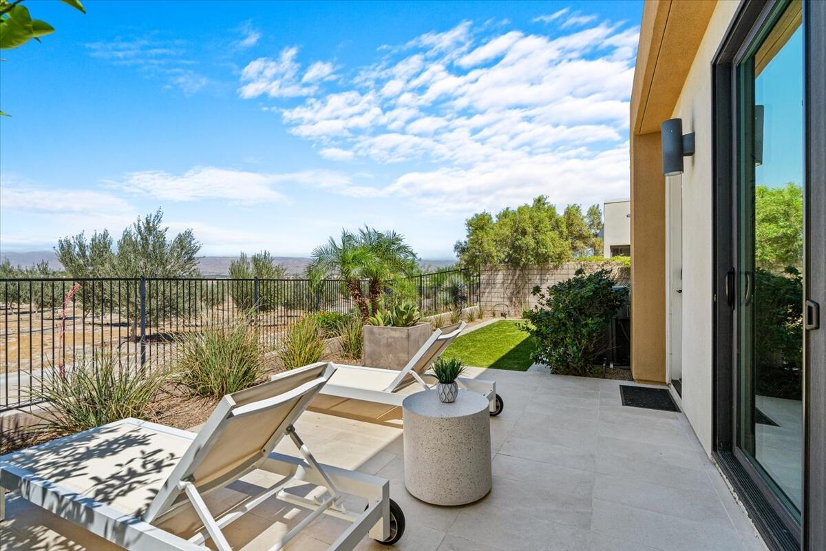 446 Fountain DR