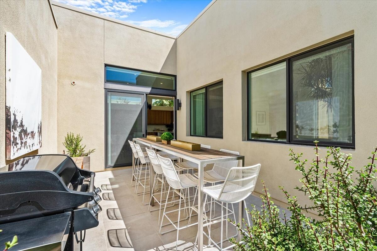 446 Fountain DR