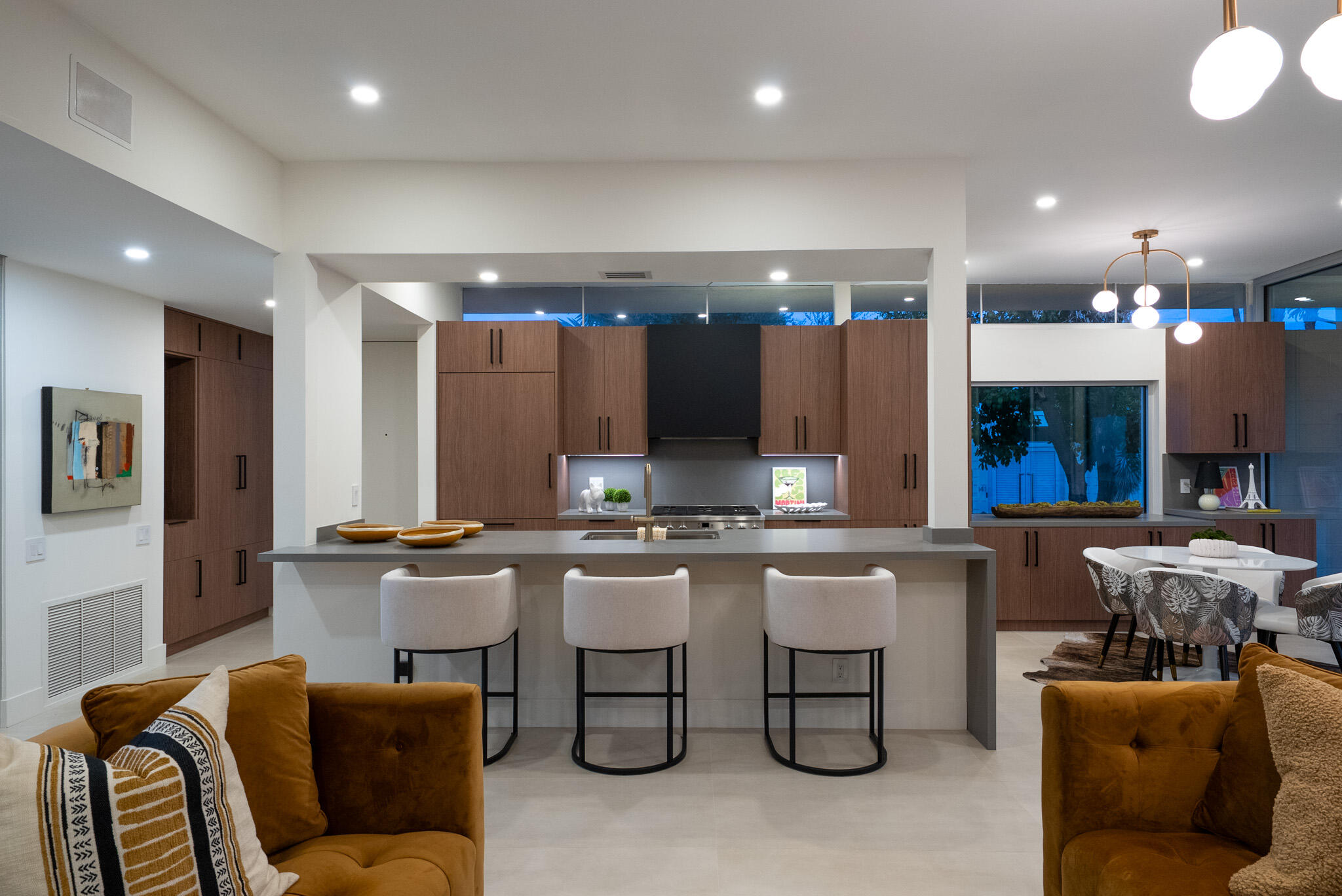 139 Desert Lakes DR