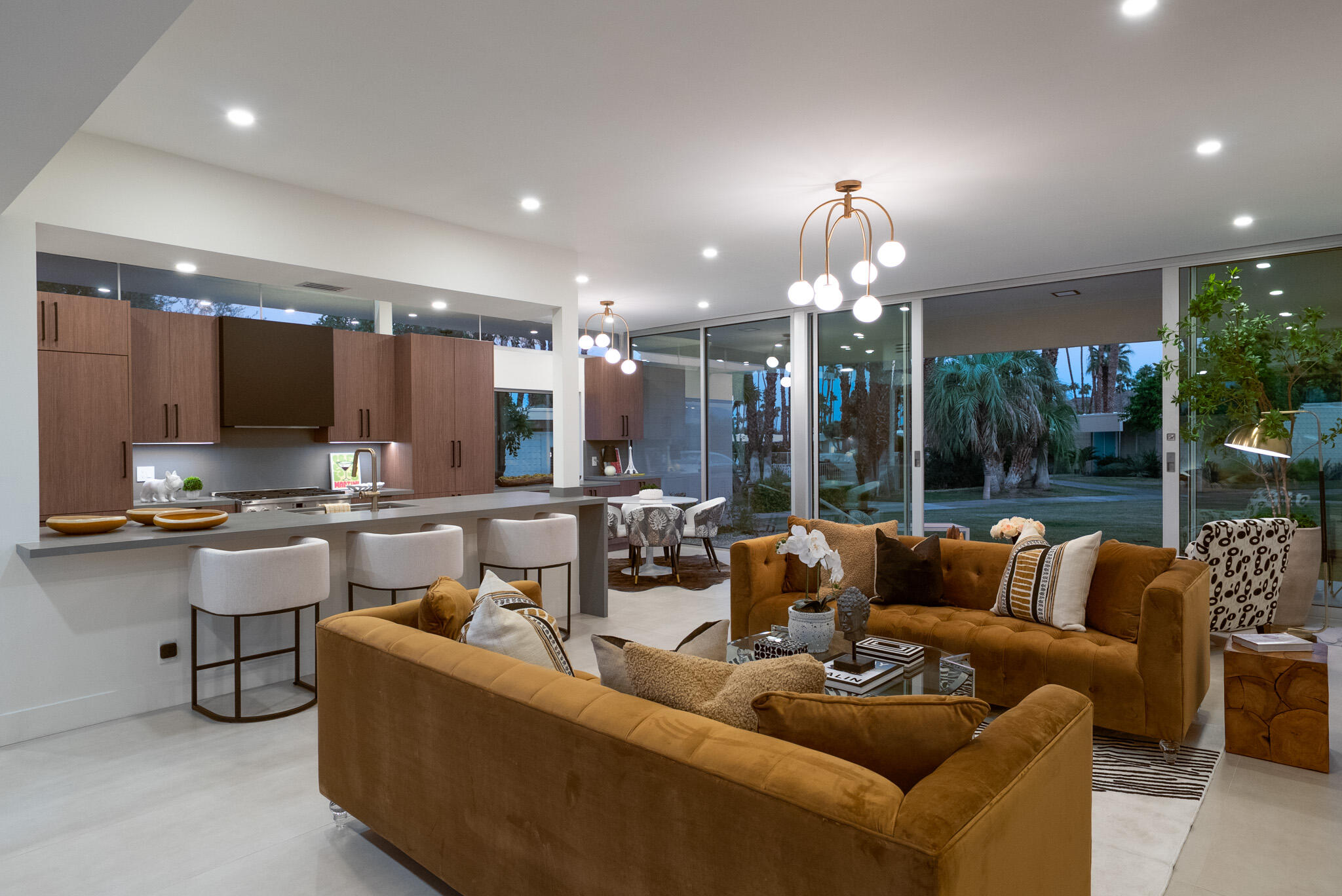 139 Desert Lakes DR