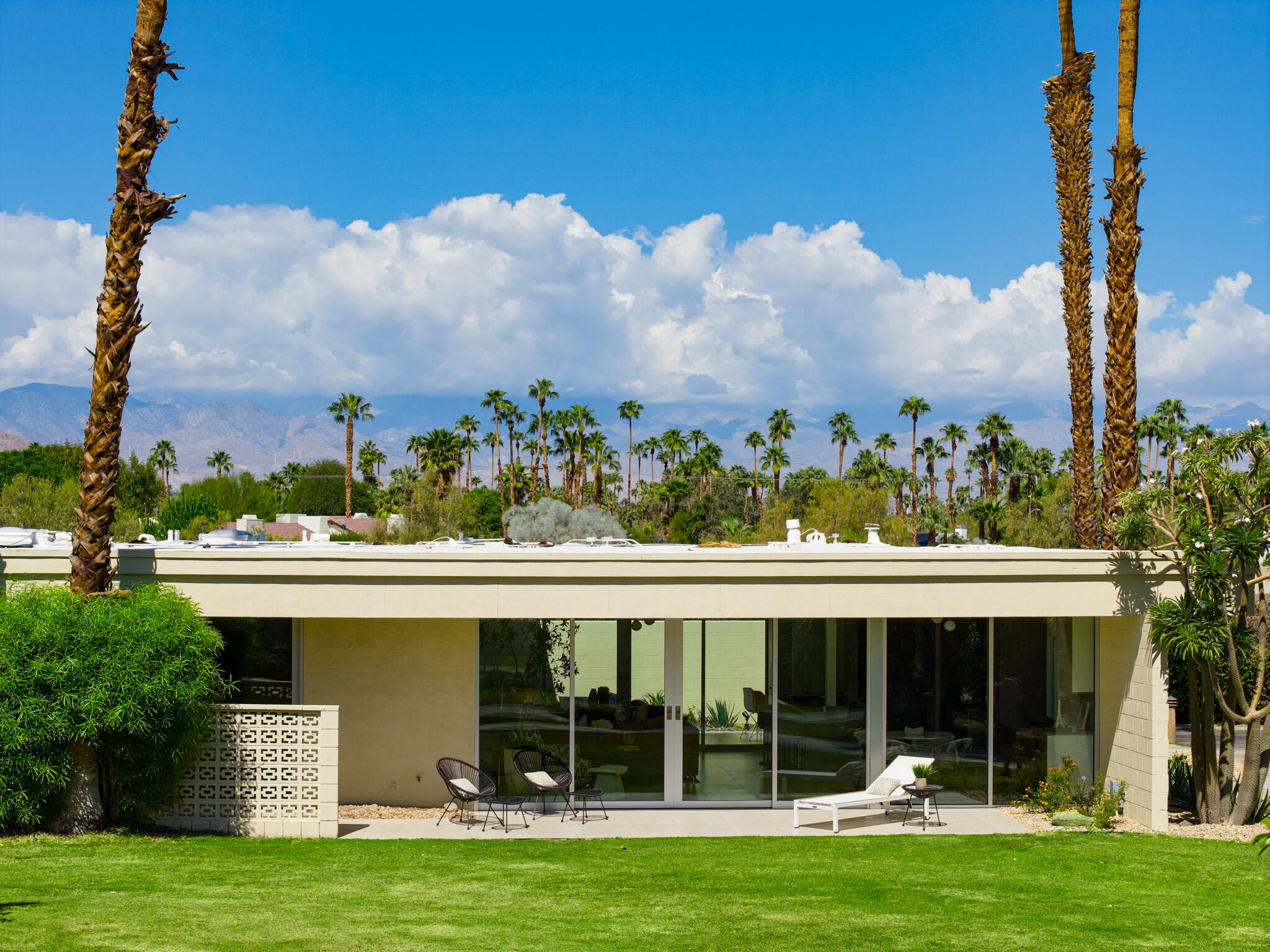 139 Desert Lakes DR