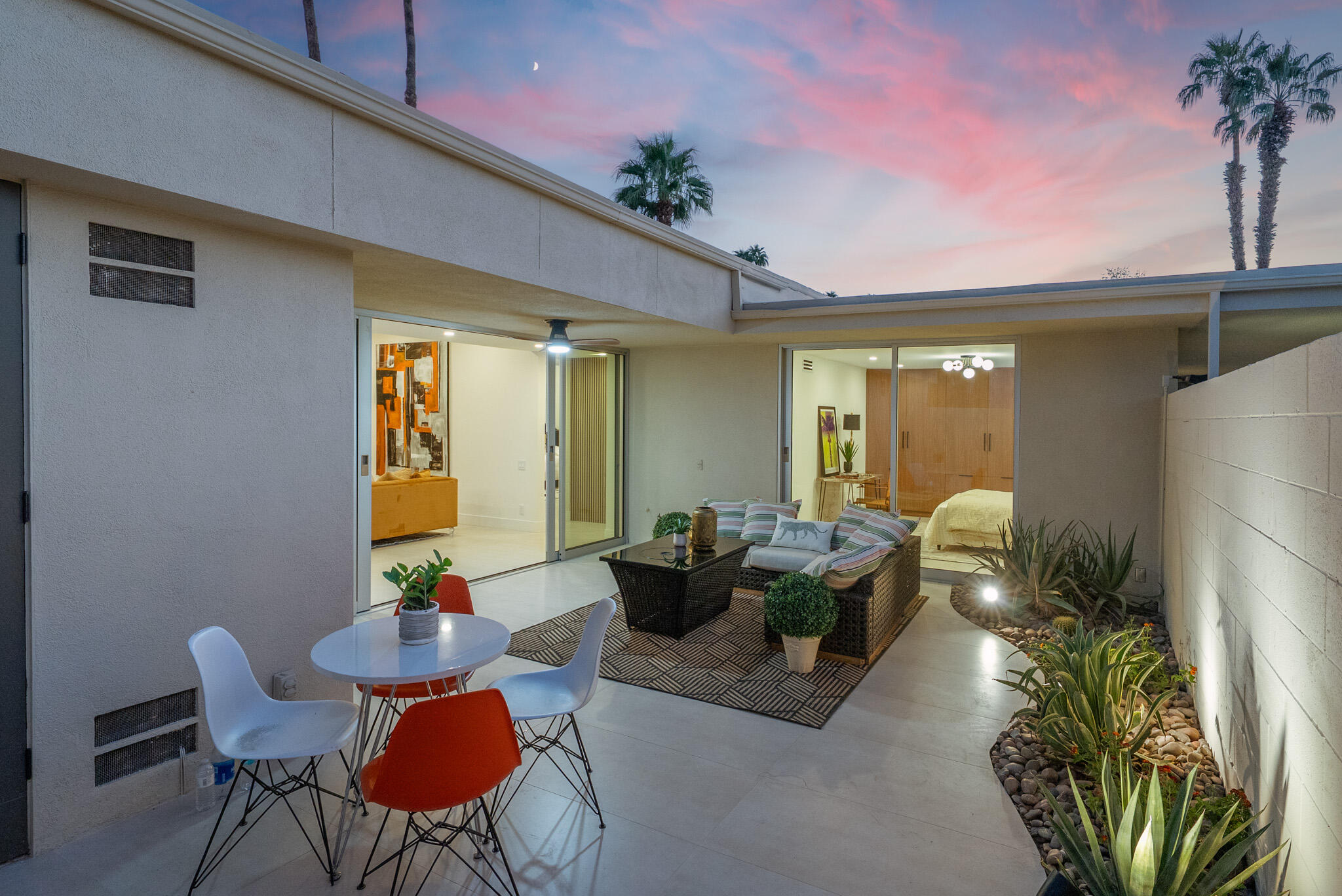 139 Desert Lakes DR